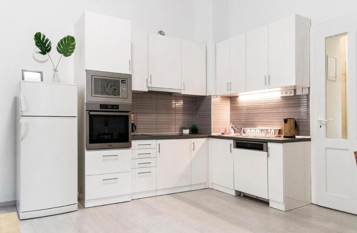Tohani The Place White Morning, Late Chack-out Available Apartment