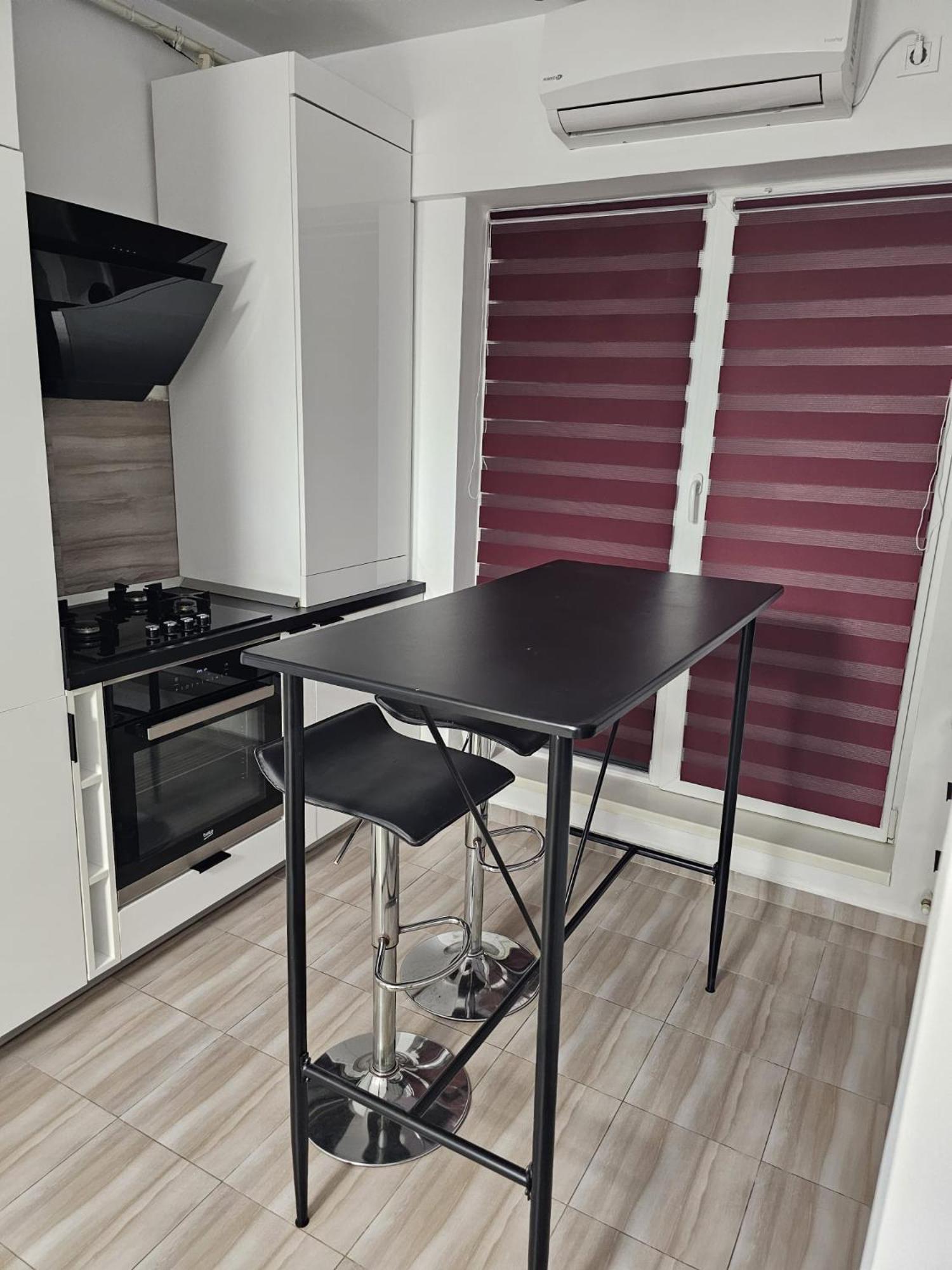 Studio Titan Park Bucharest