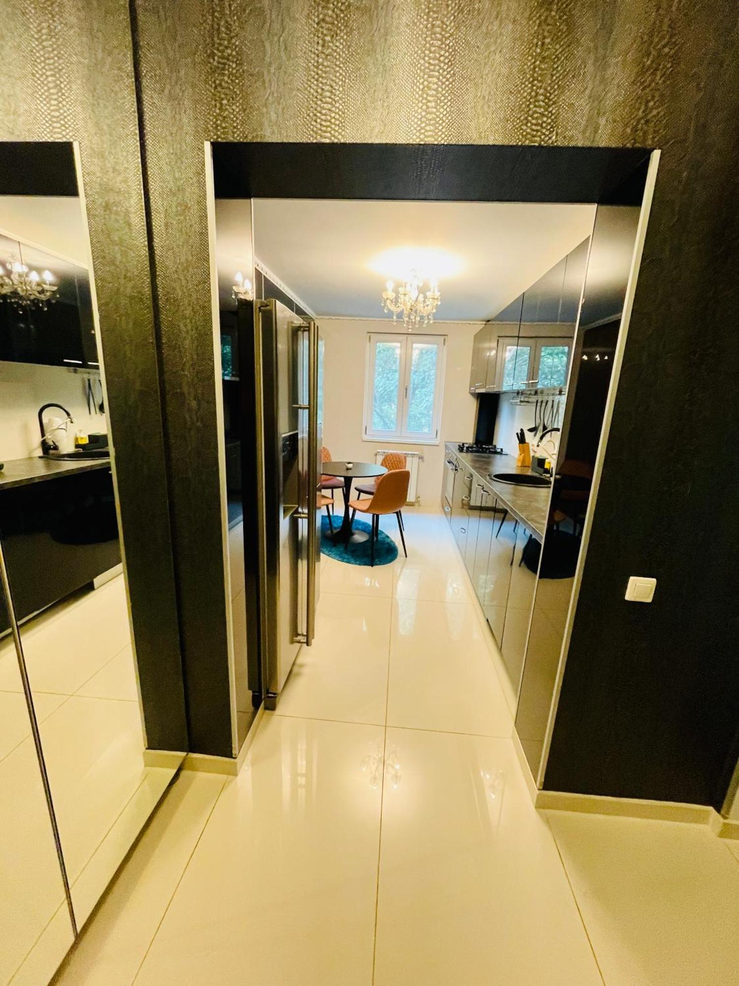 Star Apartment *