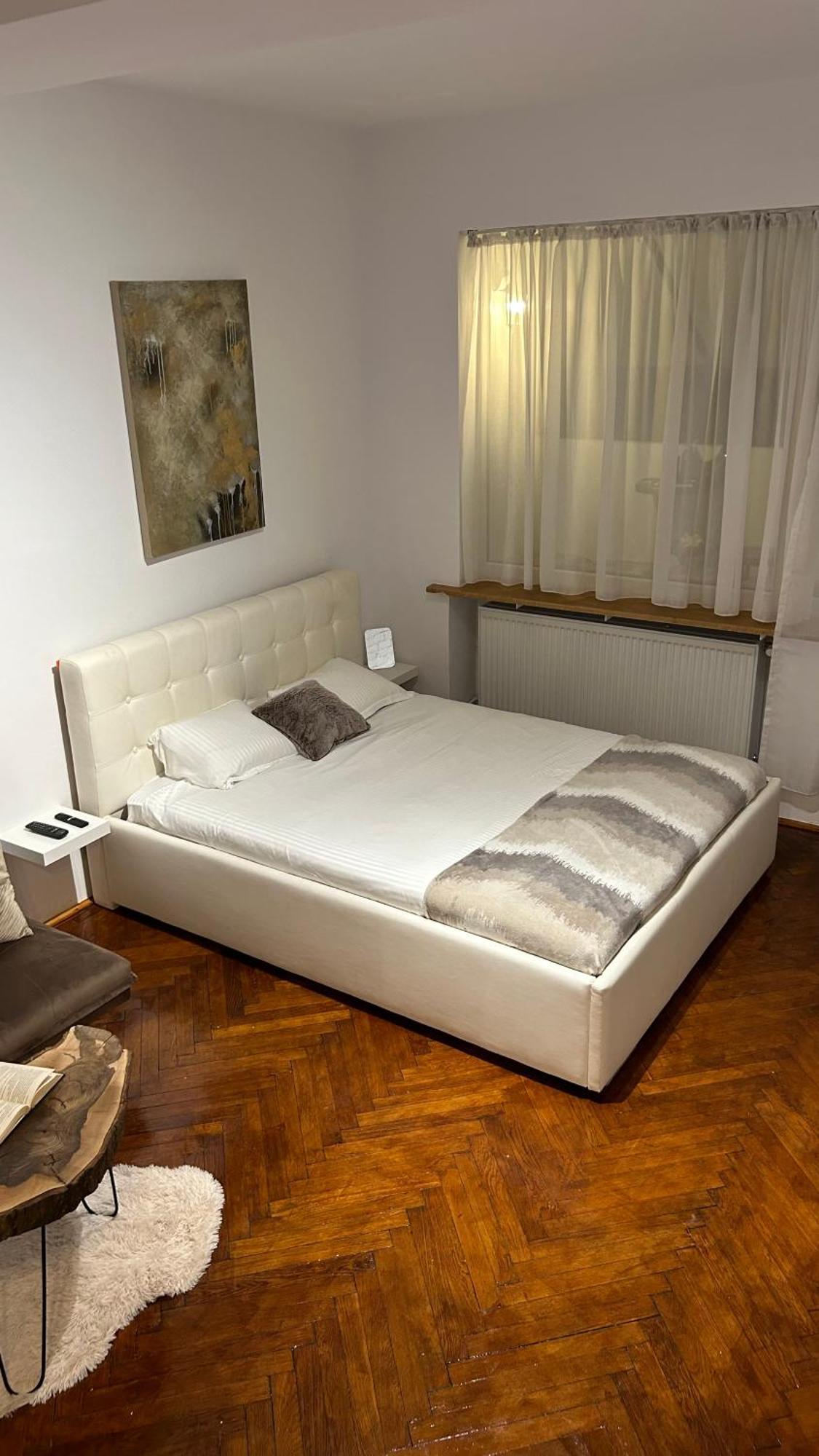 Cozy Wood Themed Sky Bar Free Minibar Apartamento *