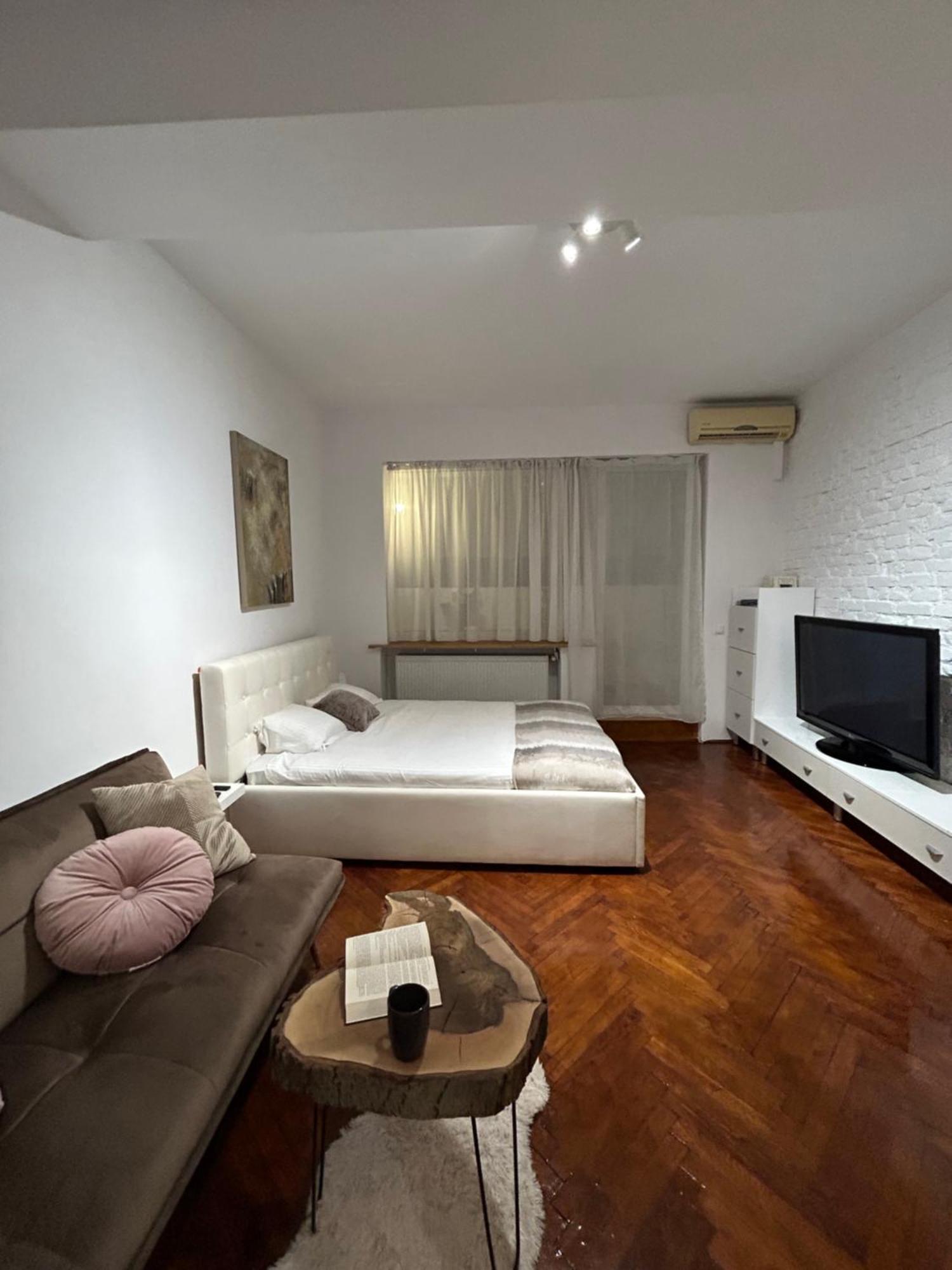 Cozy Wood Themed Sky Bar Free Minibar Apartamento *