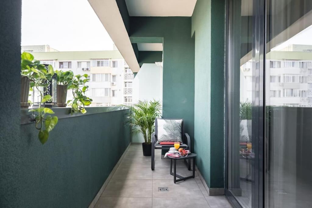 Apartment 17 - New Building & Parking
