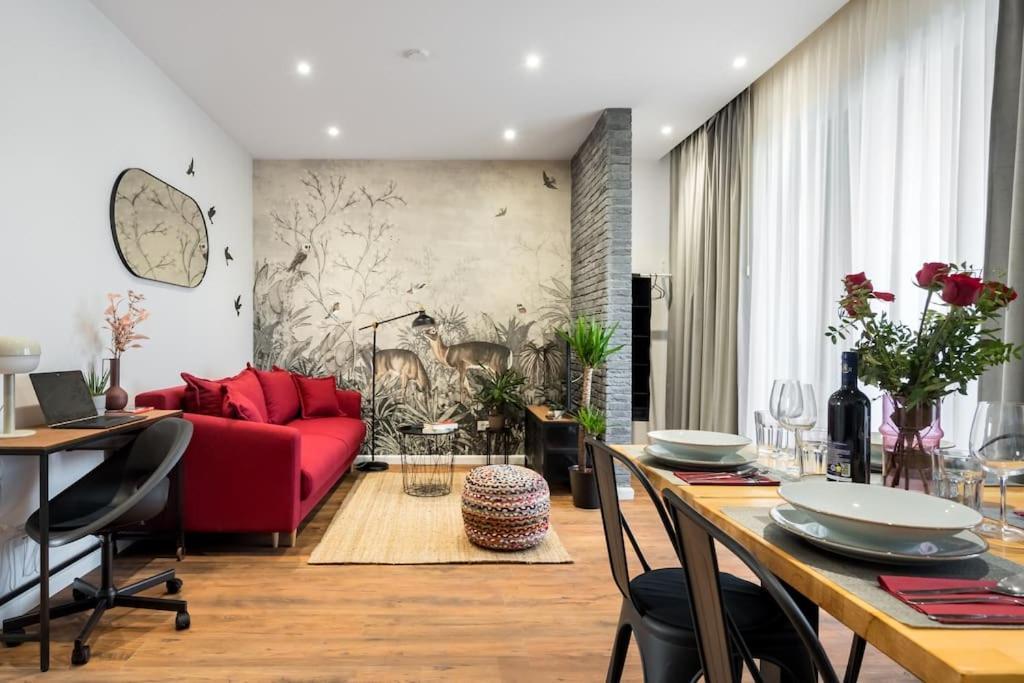 Apartment 17 - New Building & Parking *