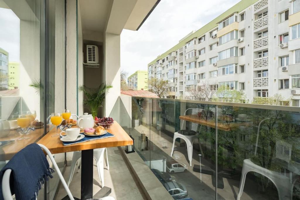 15 - New Building & Parking Apartment