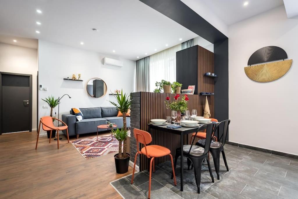 Apartment 15 - New Building & Parking