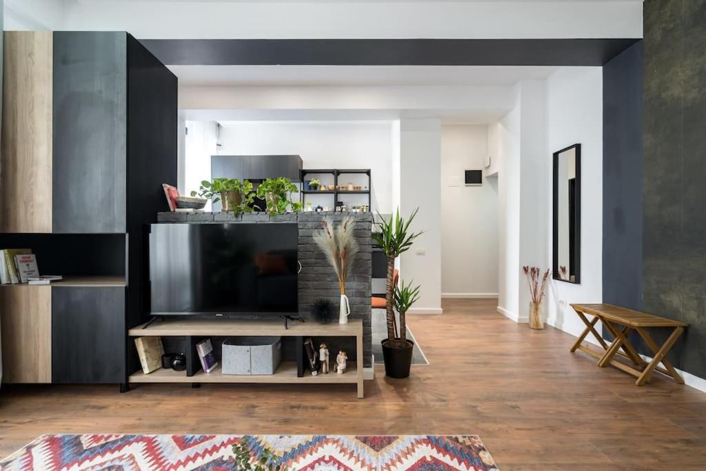 15 - New Building & Parking Apartment *