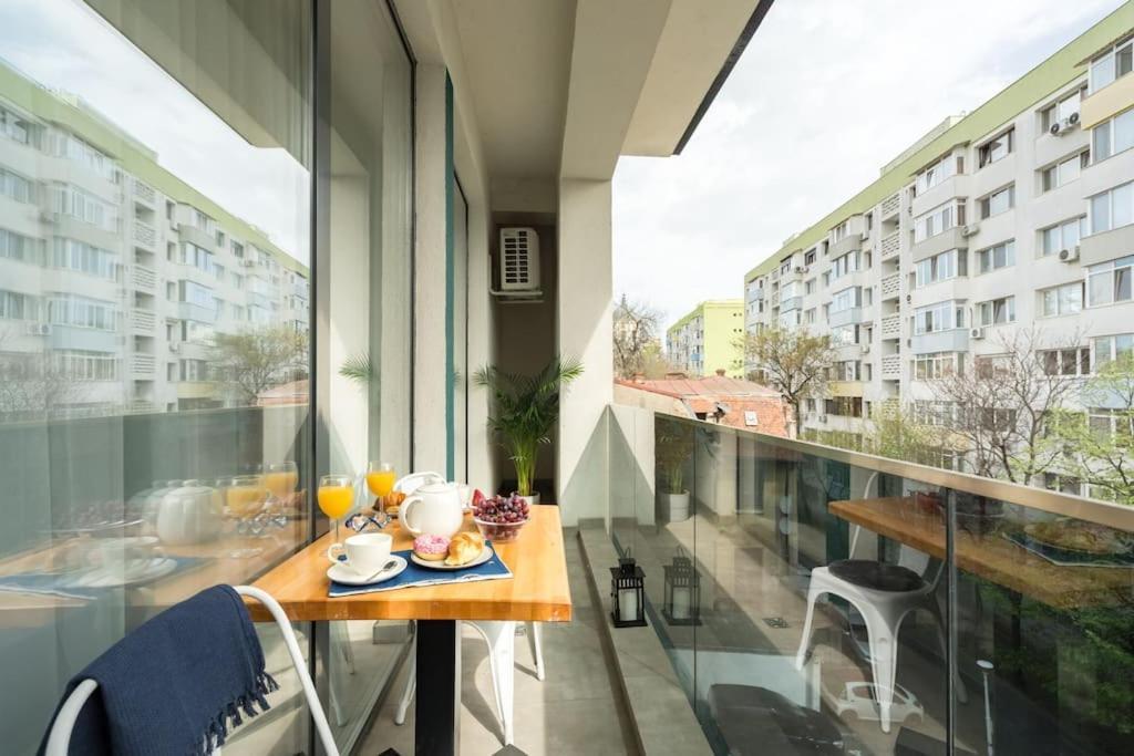 15 - New Building & Parking Apartment *