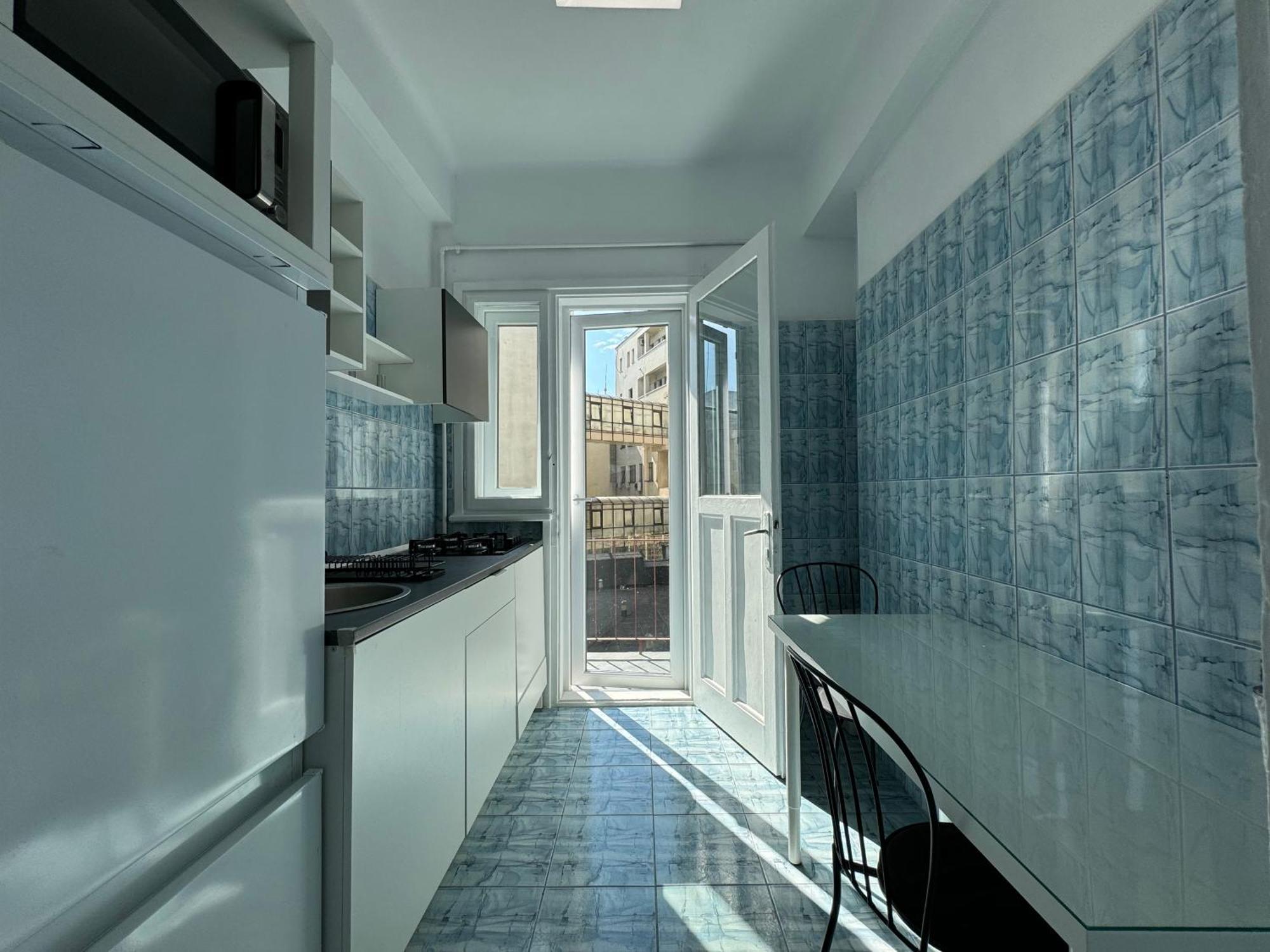 Airy & Beautiful Downtown Apartamento