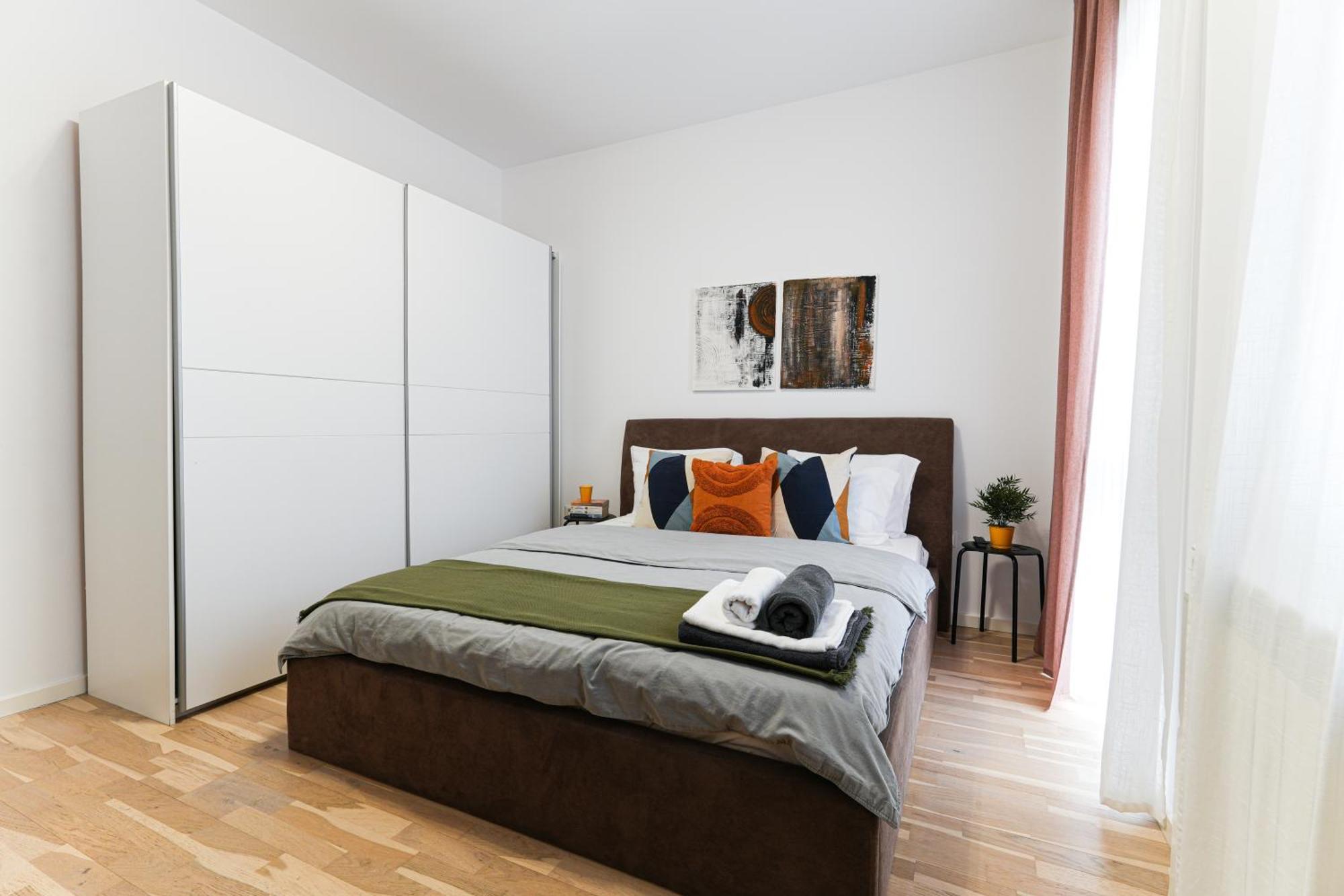 Amalia - Quiet 1br With Parking & Wi-fi * Bucureşti