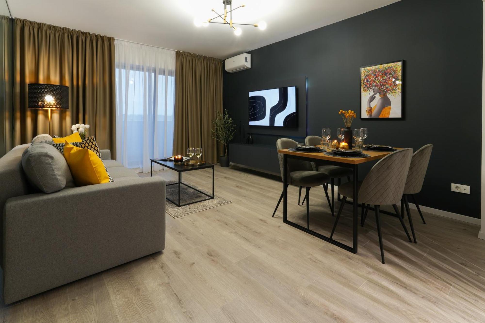 Luca - Luxury Park-view With Balcony & Parking