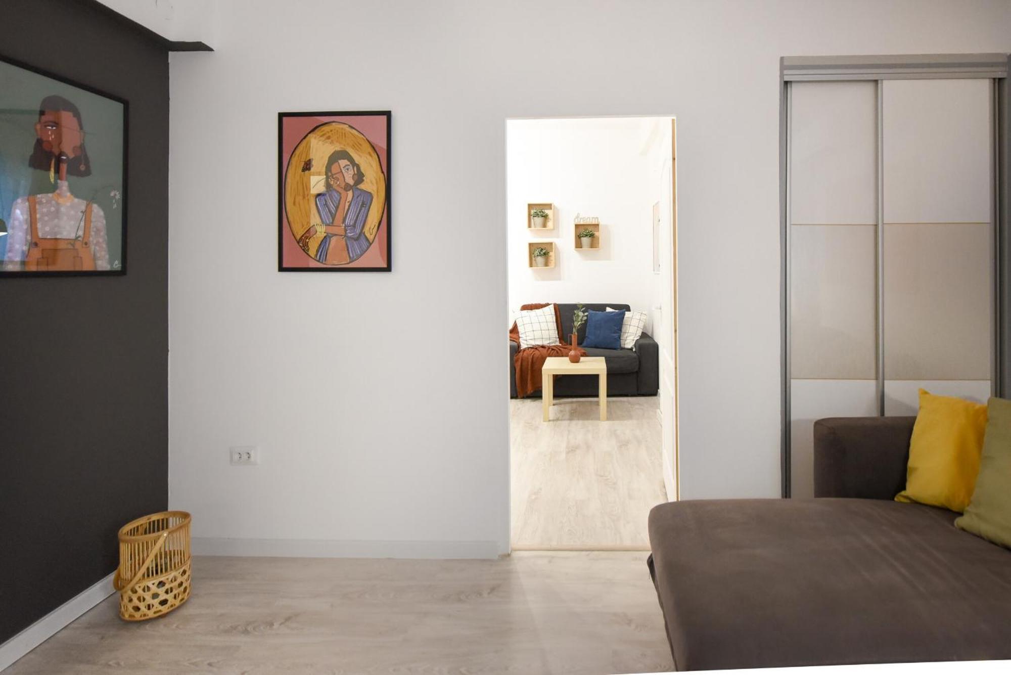 Apartment Cozy 2-bedroom Retreat In The Heart Of History