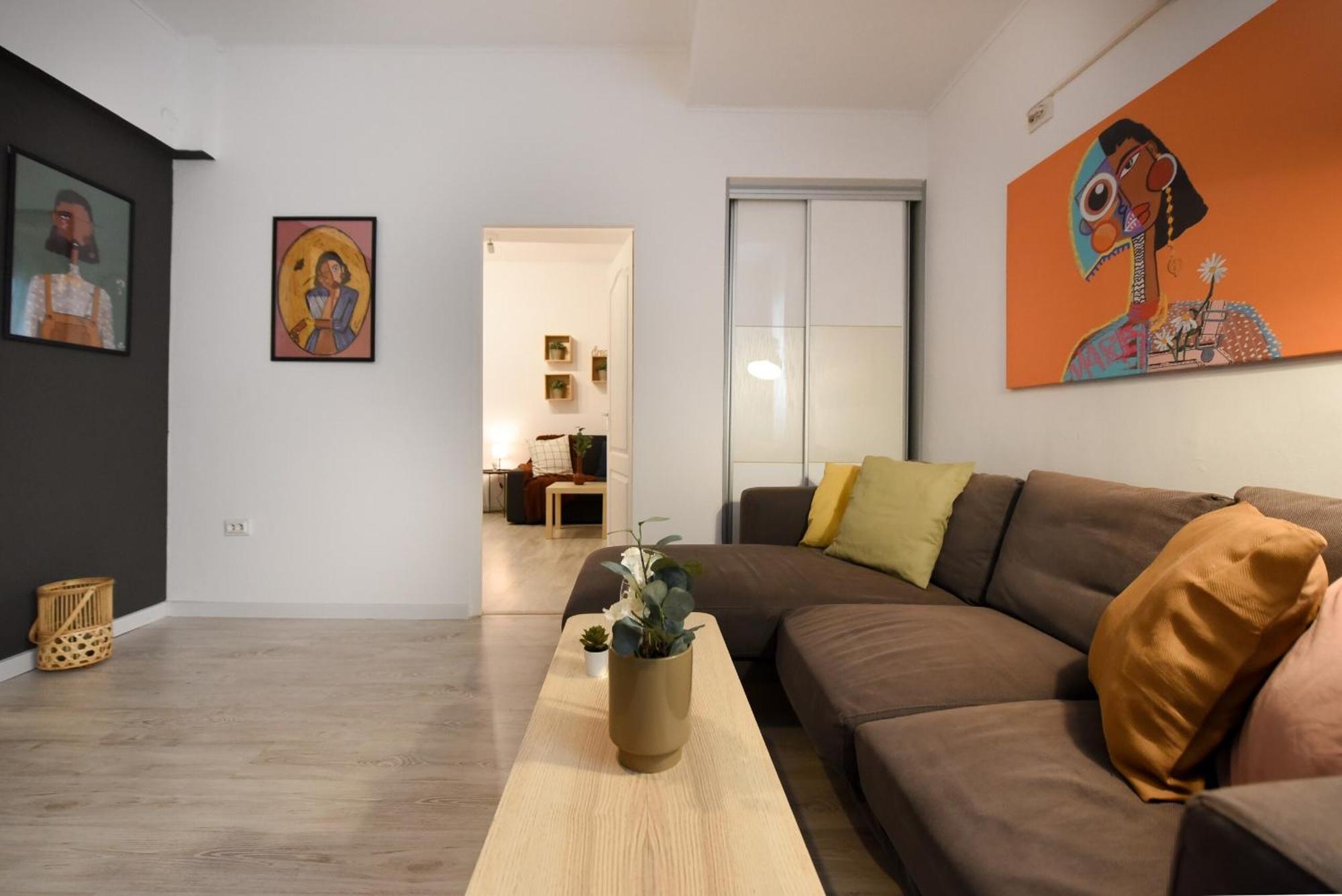 Apartment Cozy 2-bedroom Retreat In The Heart Of History Bucharest