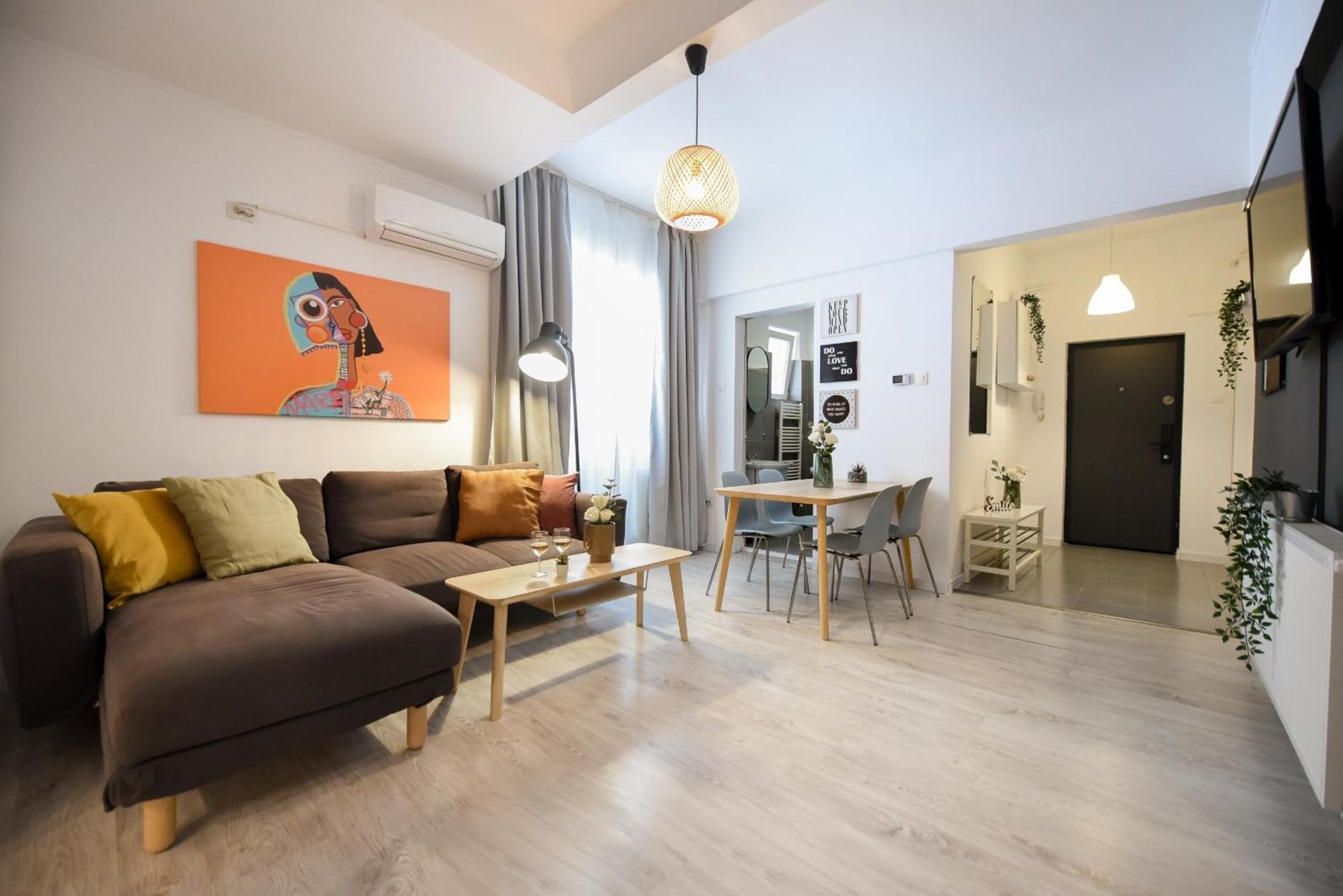 Cozy 2-bedroom Retreat In The Heart Of History *