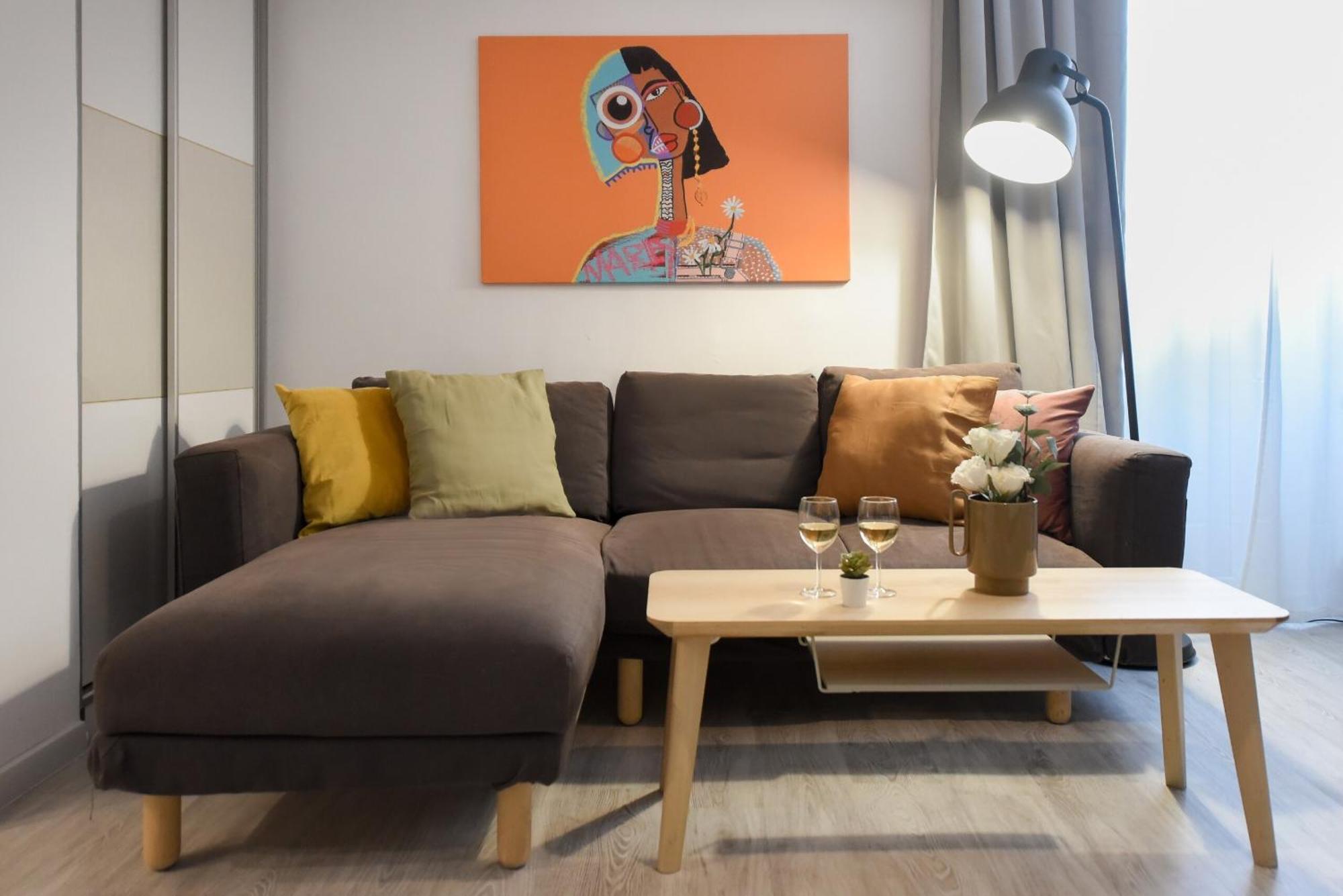Cozy 2-bedroom Retreat In The Heart Of History Bucharest