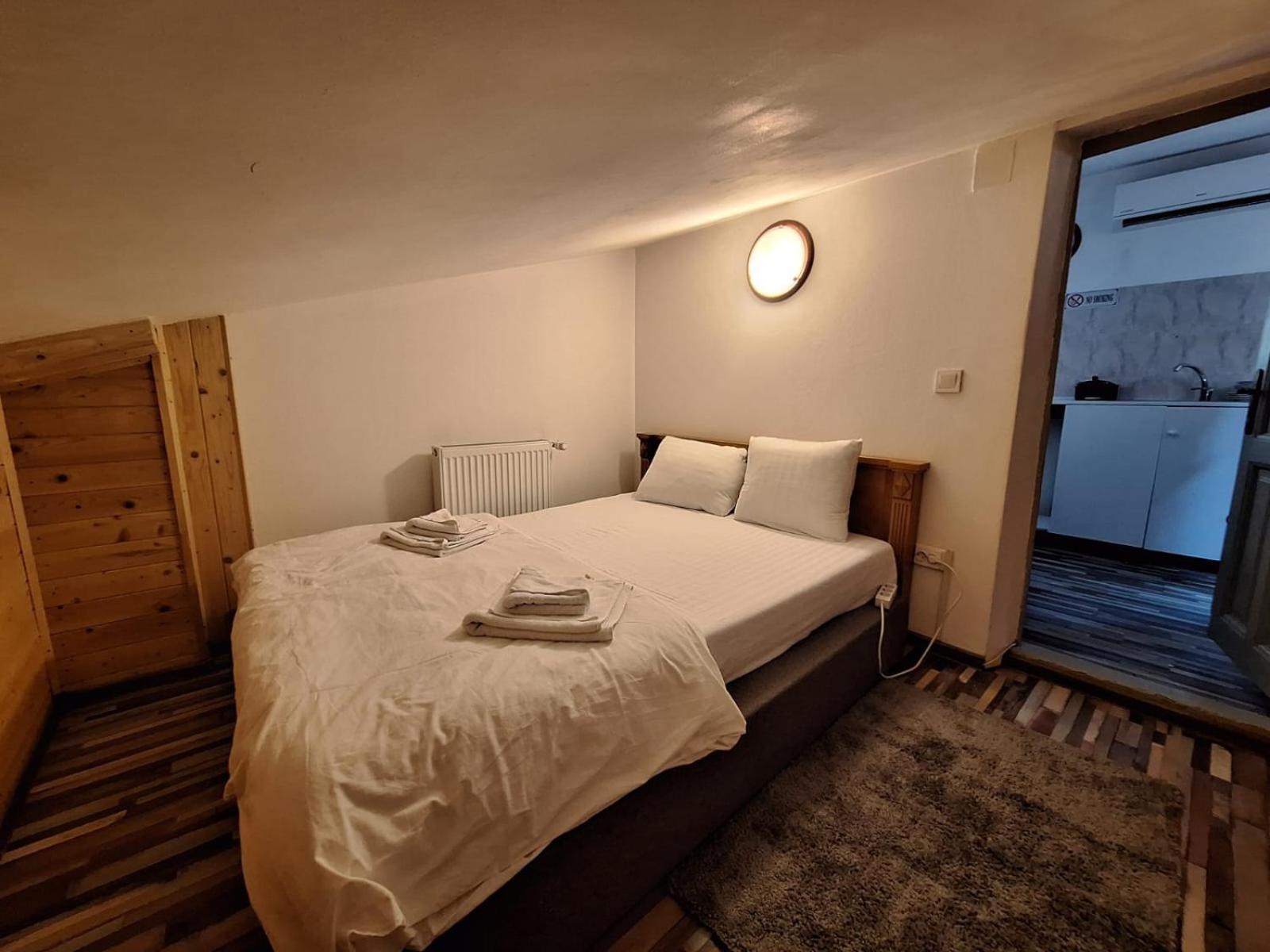 Guest house Ris Piata Romana *