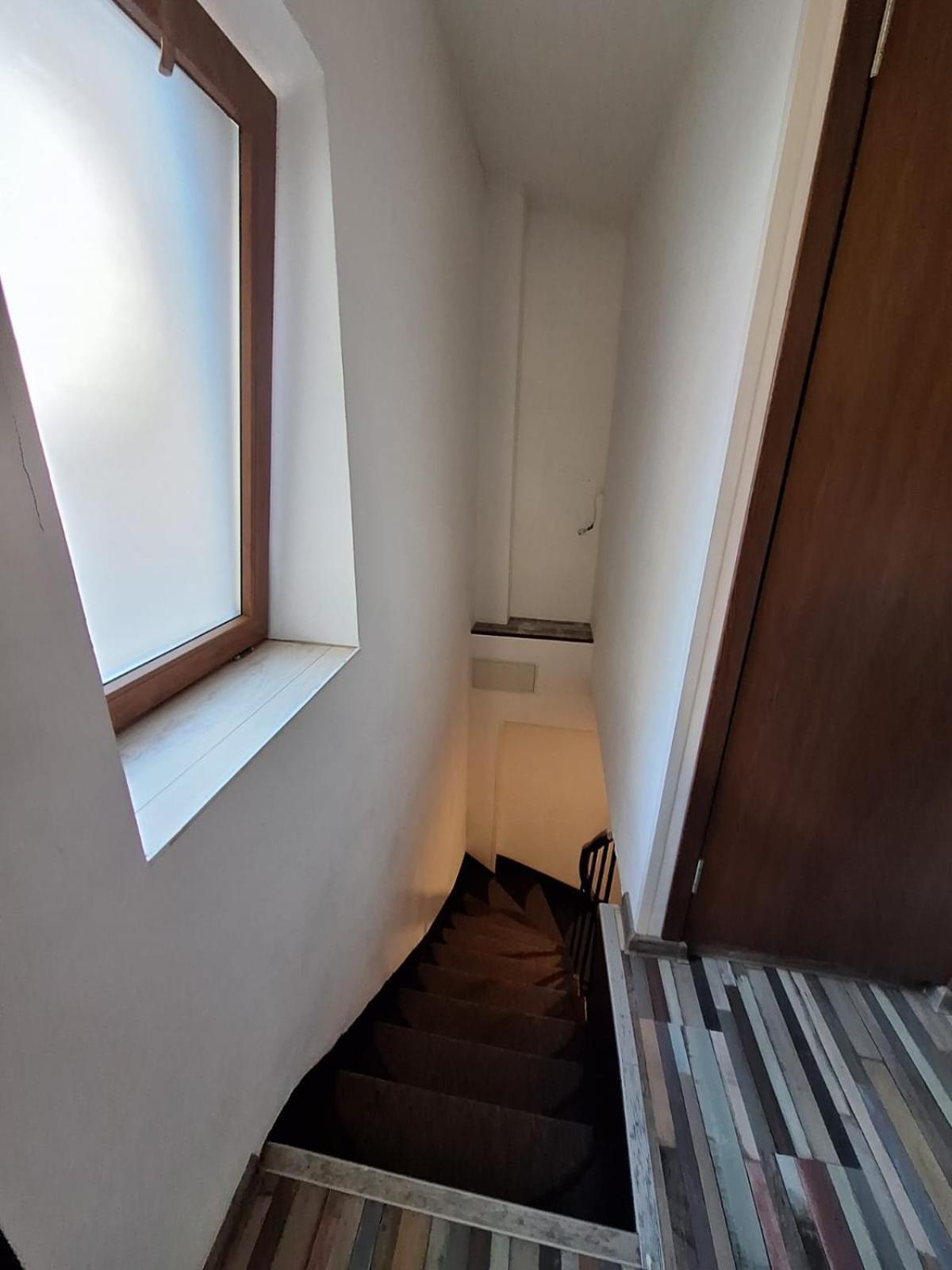 Ris Piata Romana Guest house