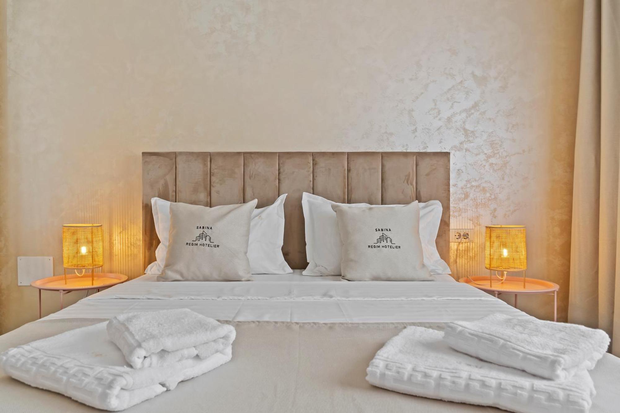 Unique Royal 28 * Bucureşti