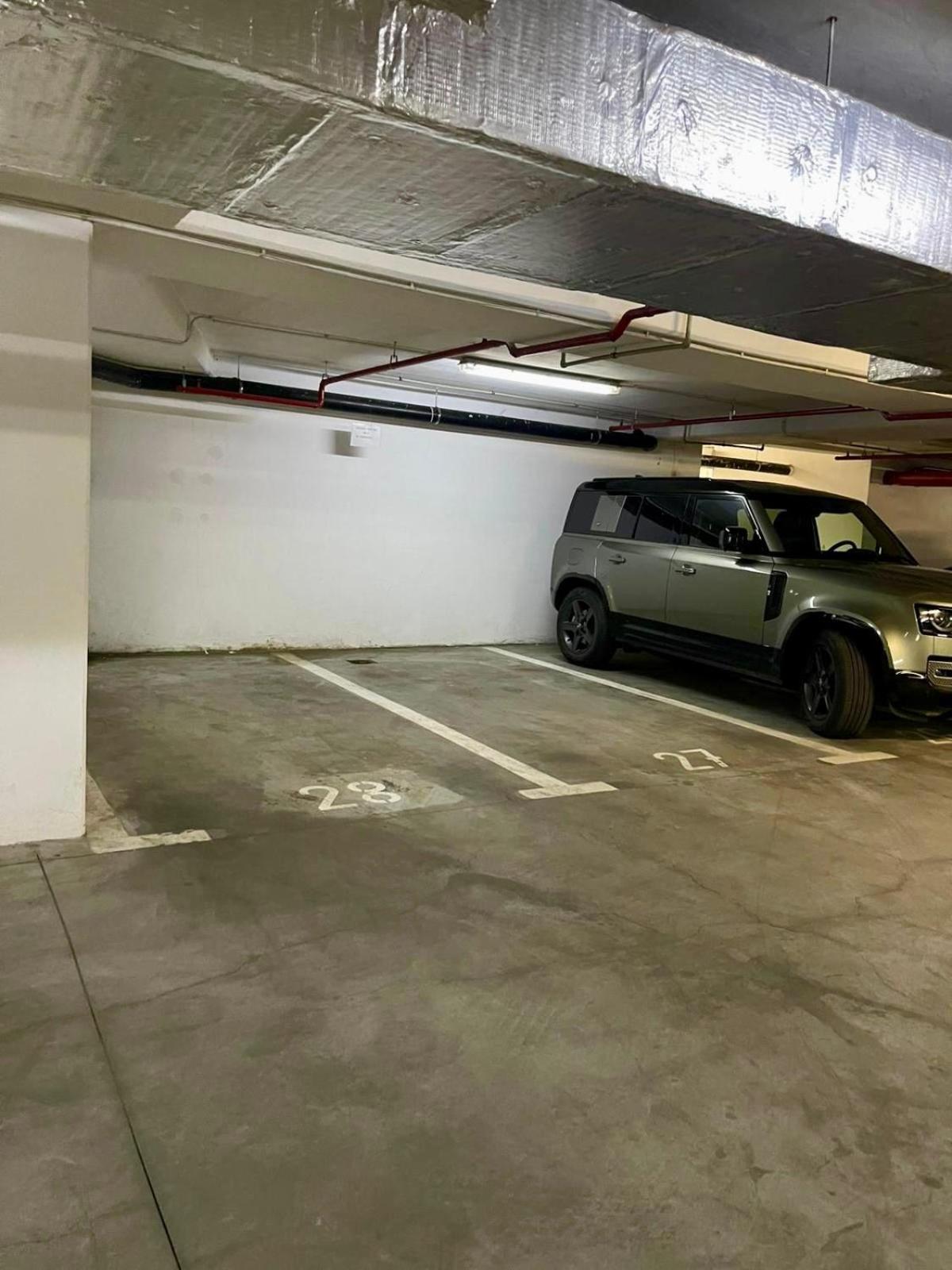 Urban Oasis With Parking *