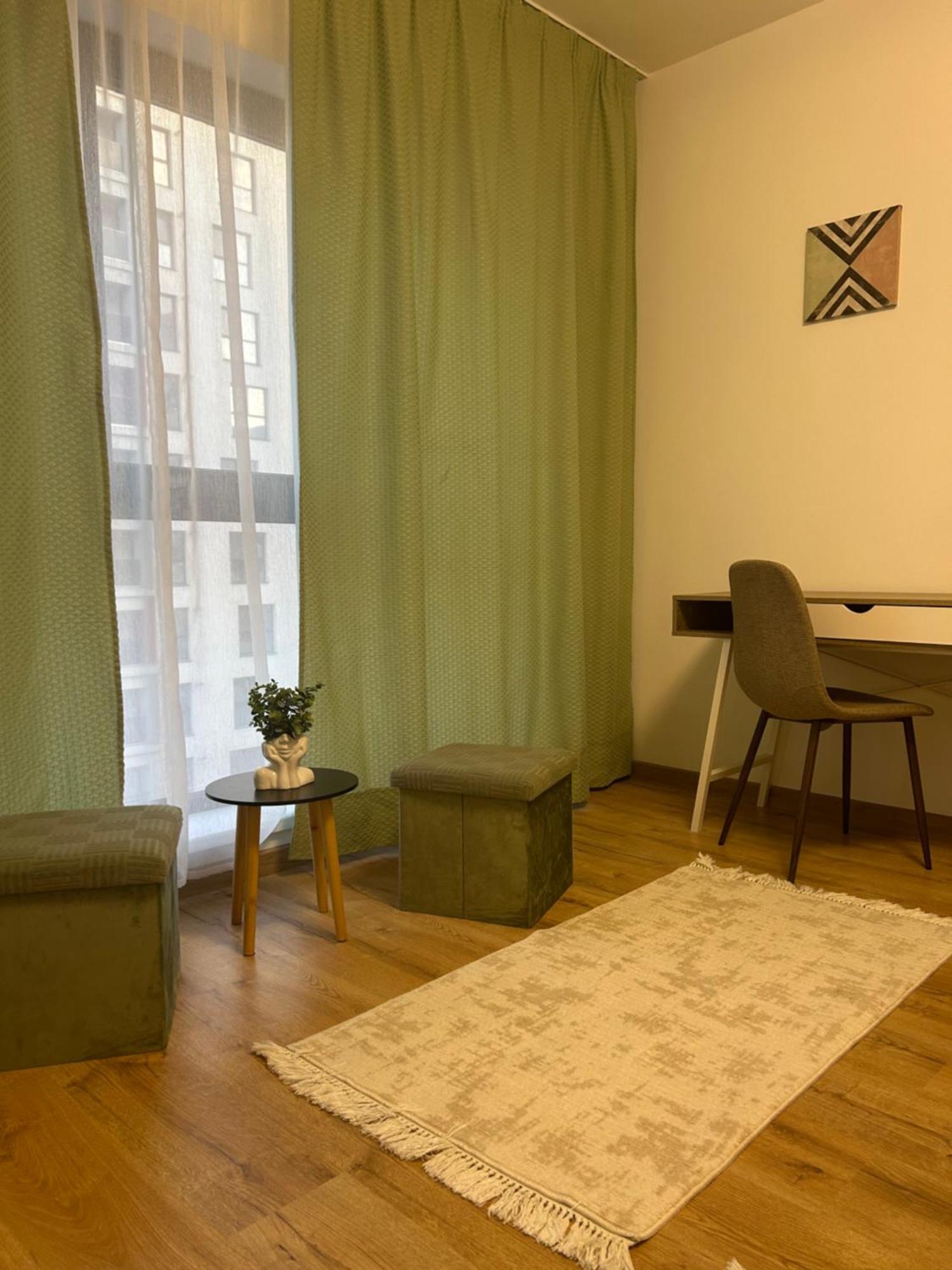 Stylish With Balcony At Exigent Plaza - 04 Bucureşti