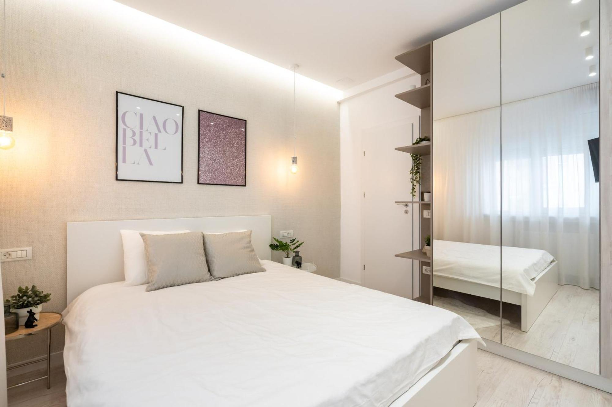 Elegant Escape With Balcony Calea Victoriei Bucharest