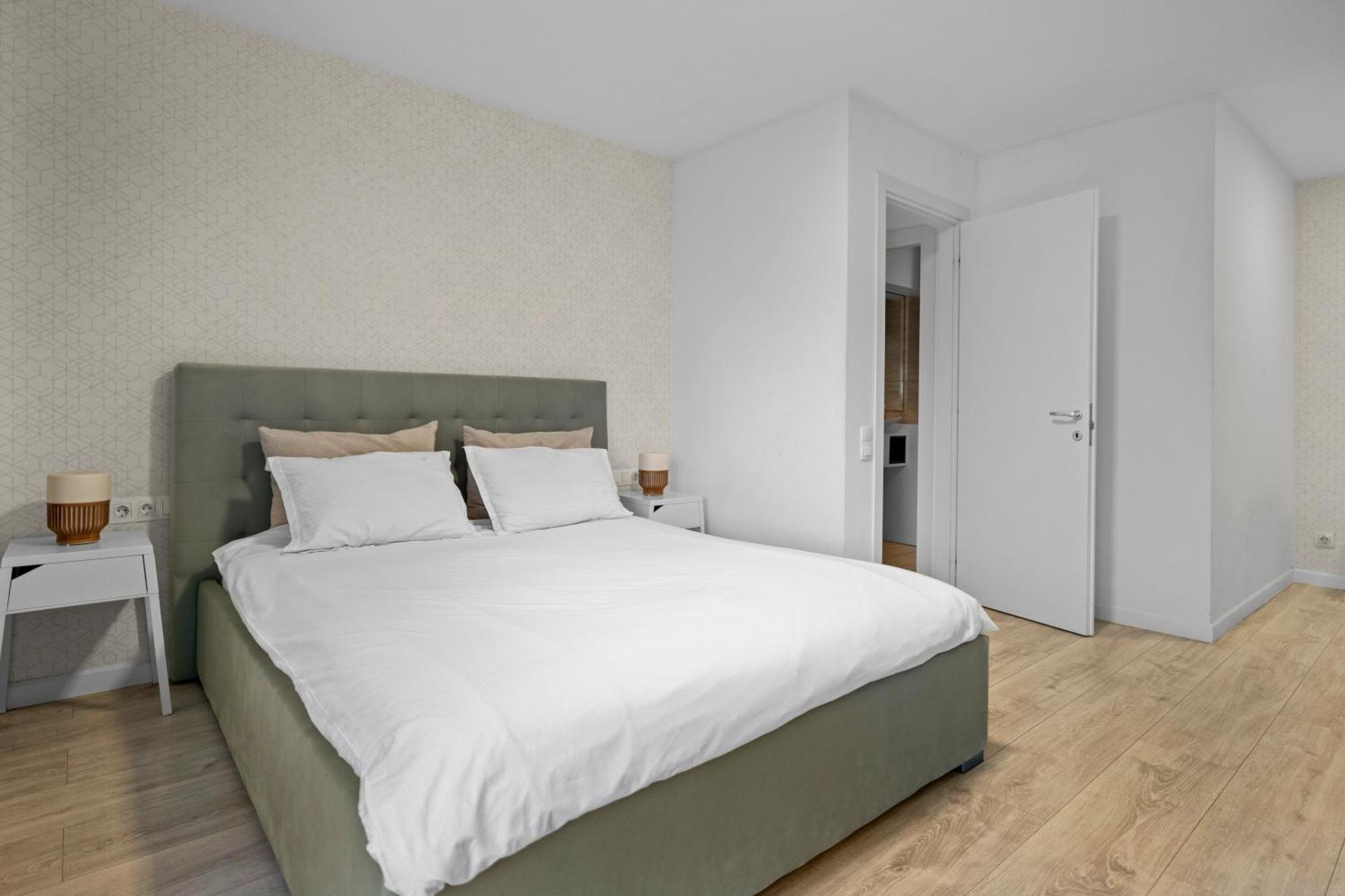 Parliament Pearl - Amazing View - Old Town Apartment