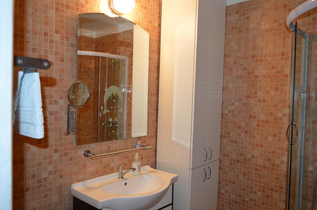 Bucharest Apartments * Bucareste