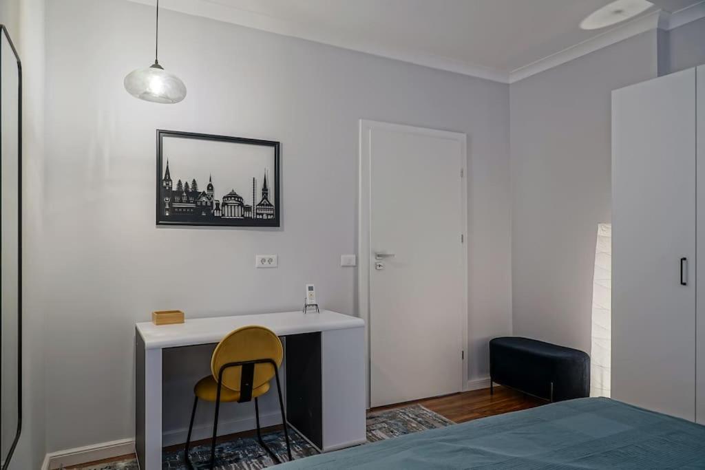 Chic 2br - Ateneu - Center Apartment