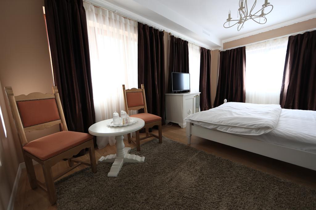 Hotel Old City Nf 4*