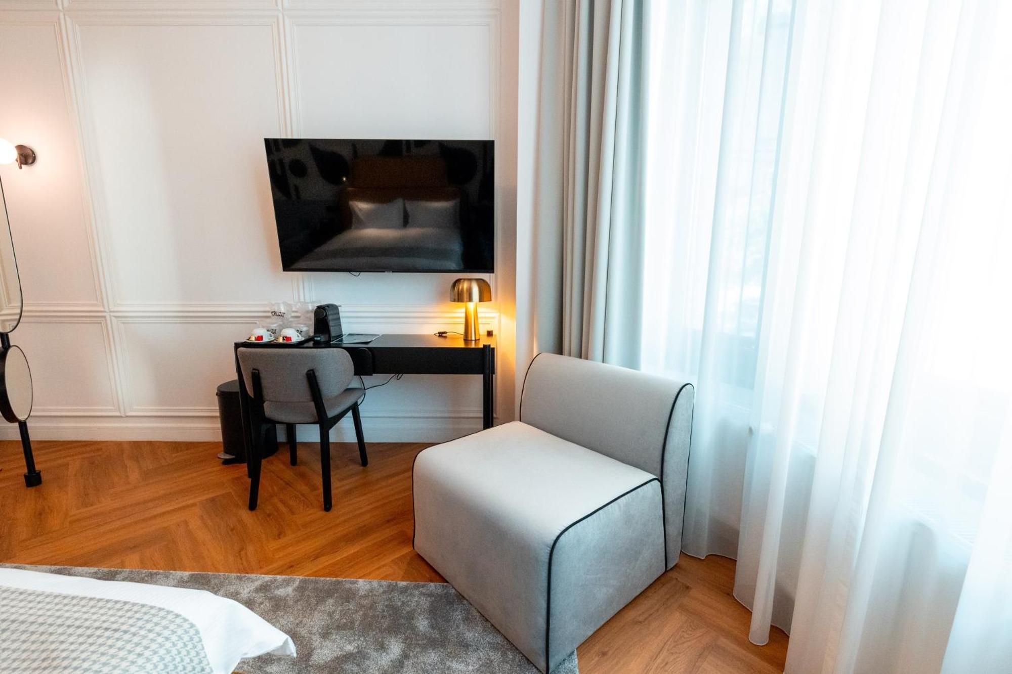 Ecletico 4* Bucureşti