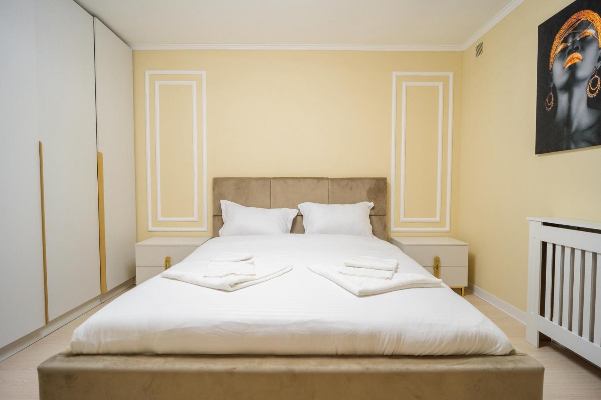 Luxurious With Swimming Pool - Herastrau Park *
