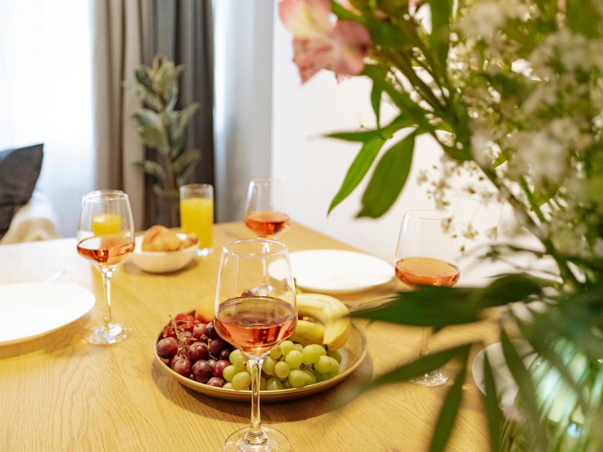 Apartment Luna - Romana Square Bucharest