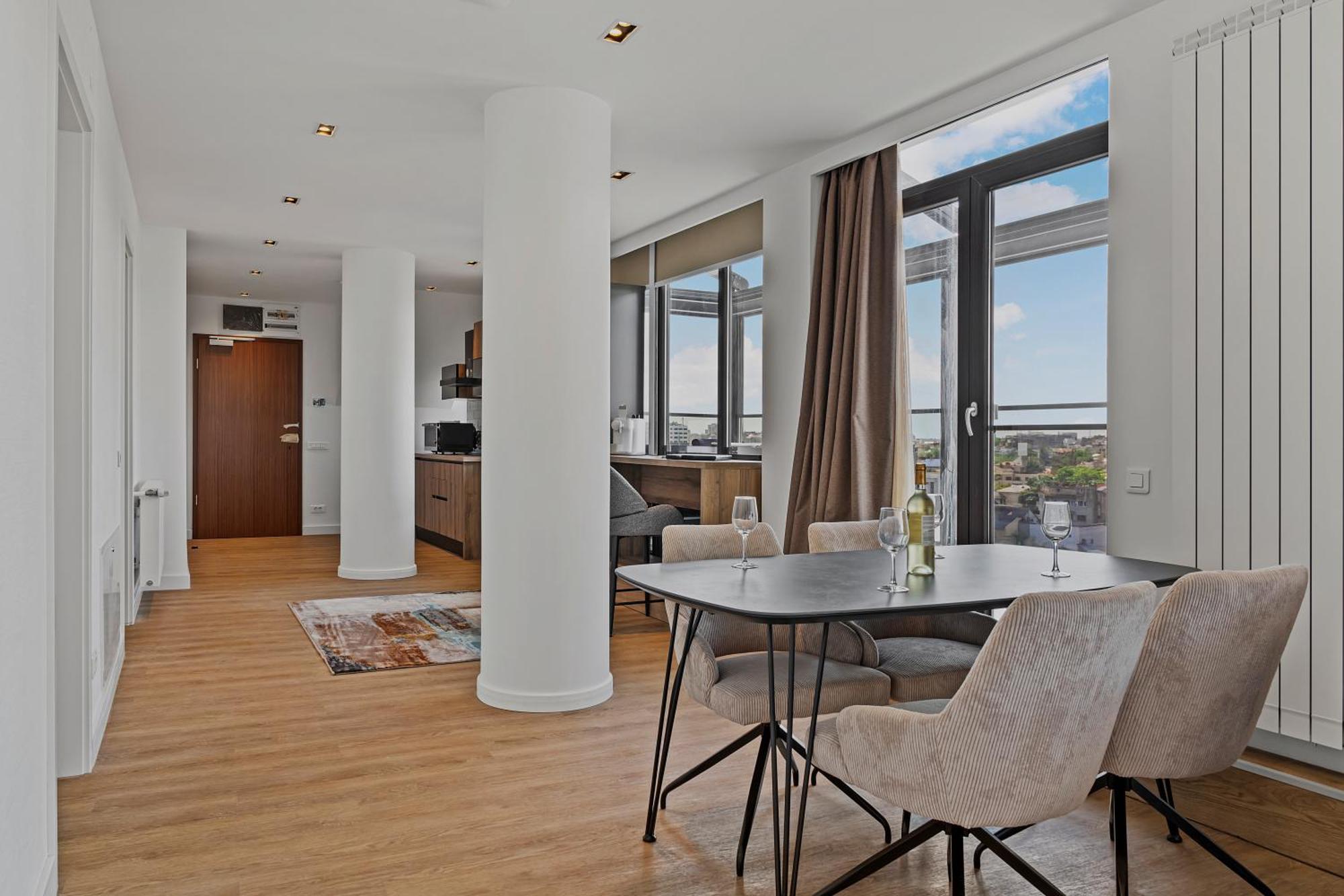 Crown Penthouse - Luxurious, & Vista , By Uni88 * Bucharest
