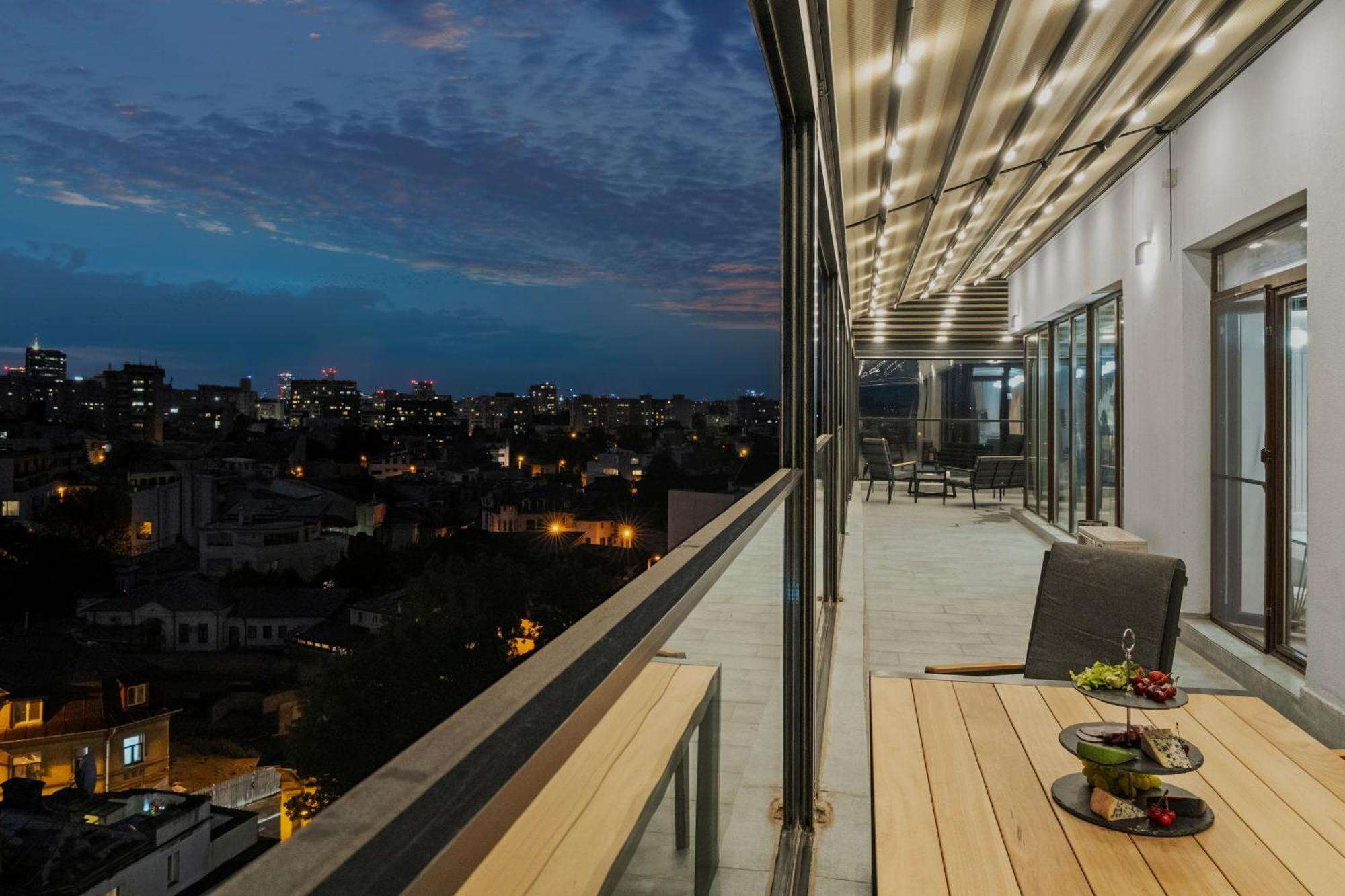 Crown Penthouse - Luxurious, & Vista , By Uni88 Apartment Bucharest
