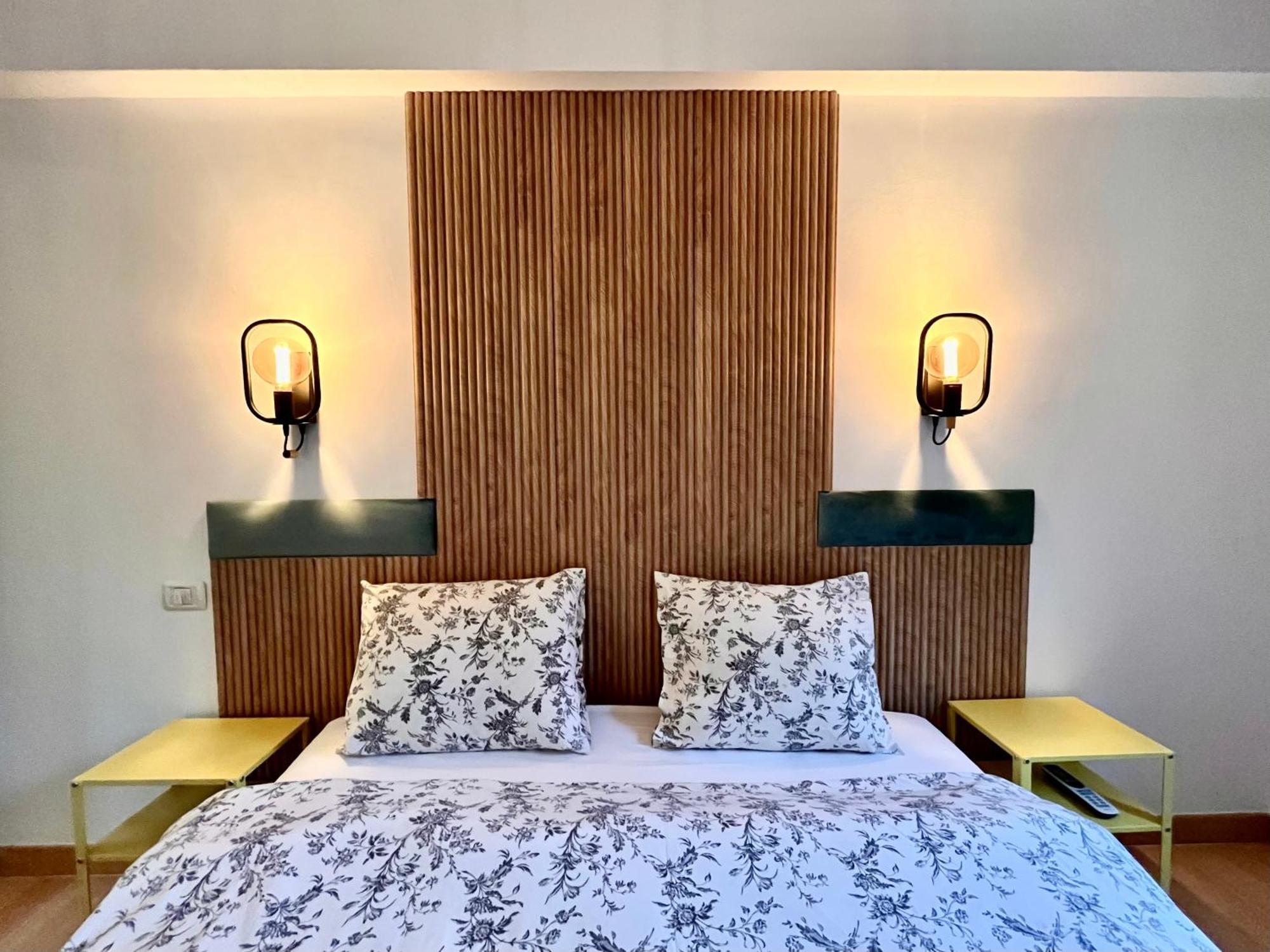 Cozy With Balcony Apartment Bucharest