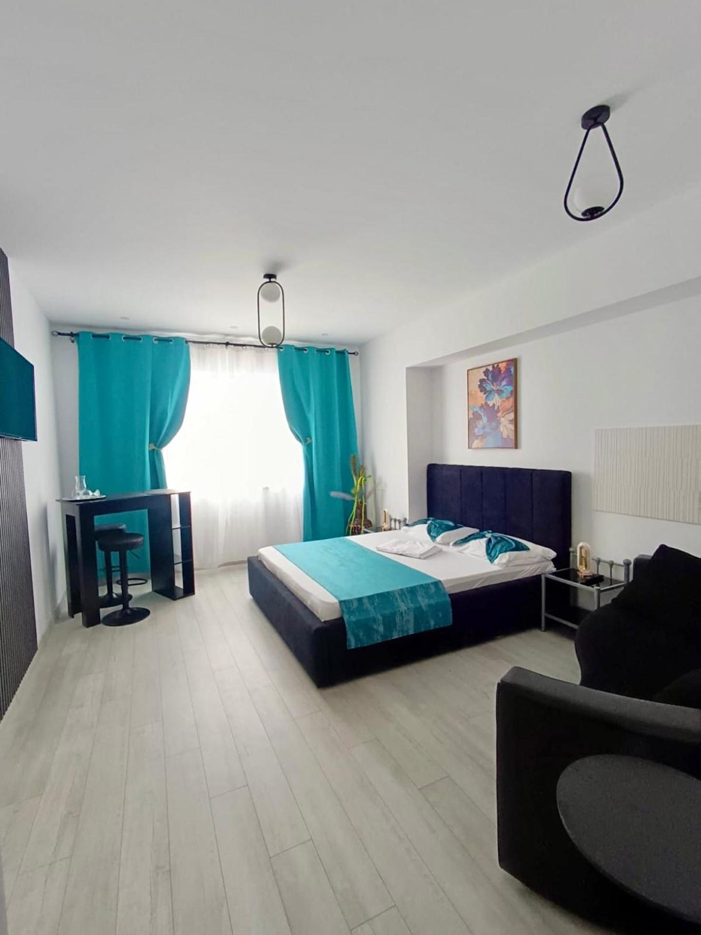 Eduard Elegance Rin Apartment