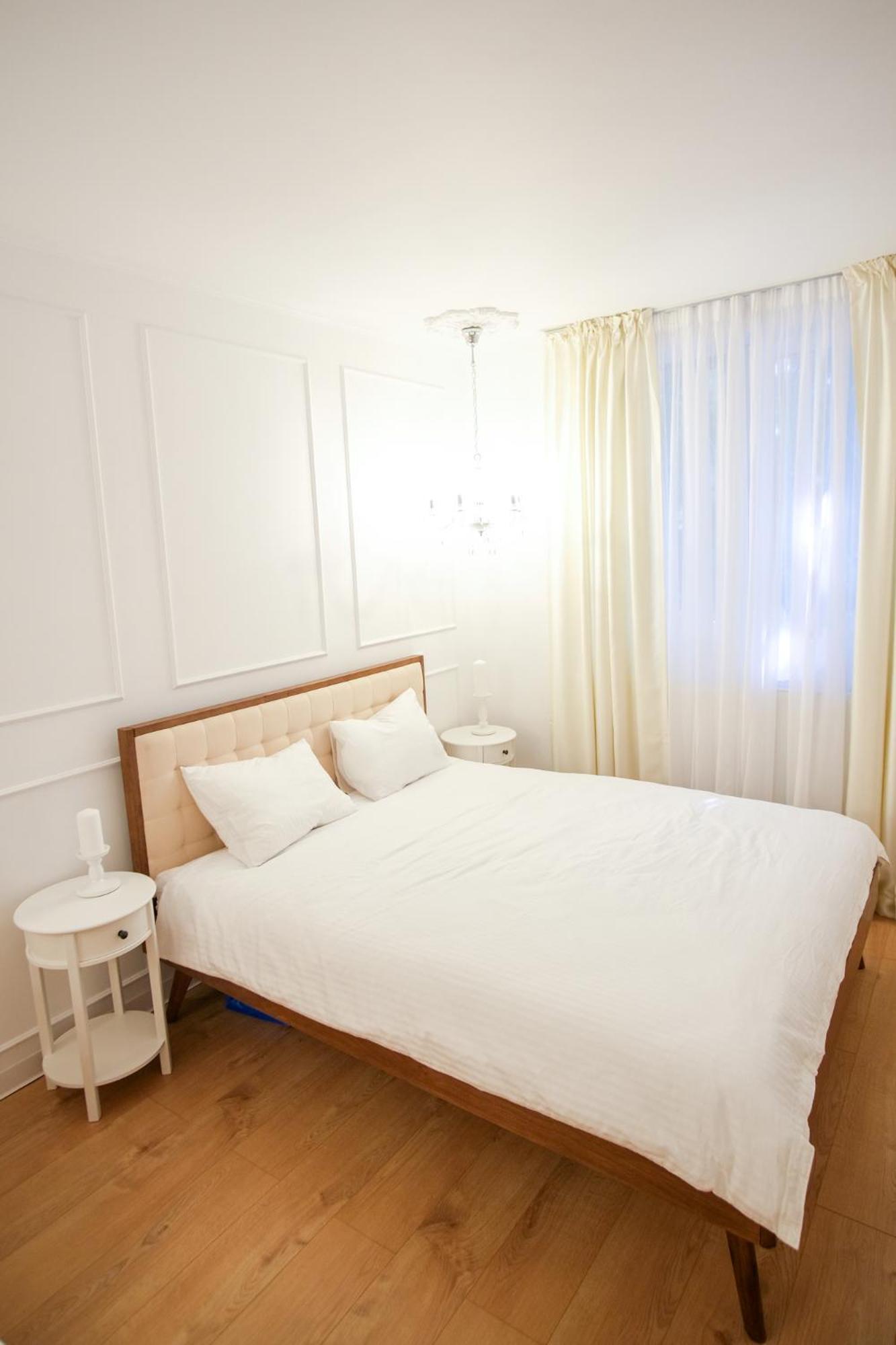 Apartment Parisian By Ioana Bucharest