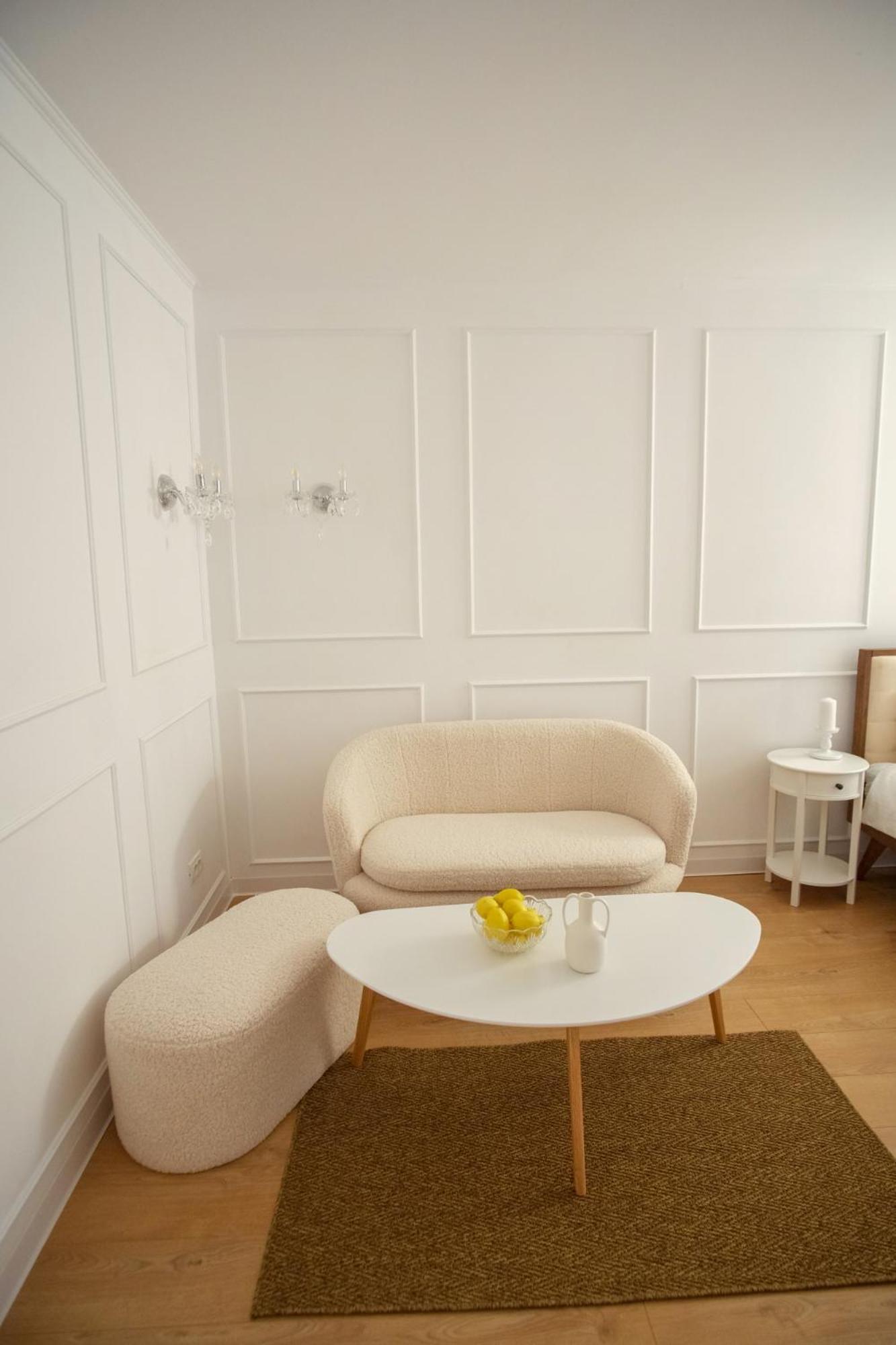 Apartment Parisian By Ioana