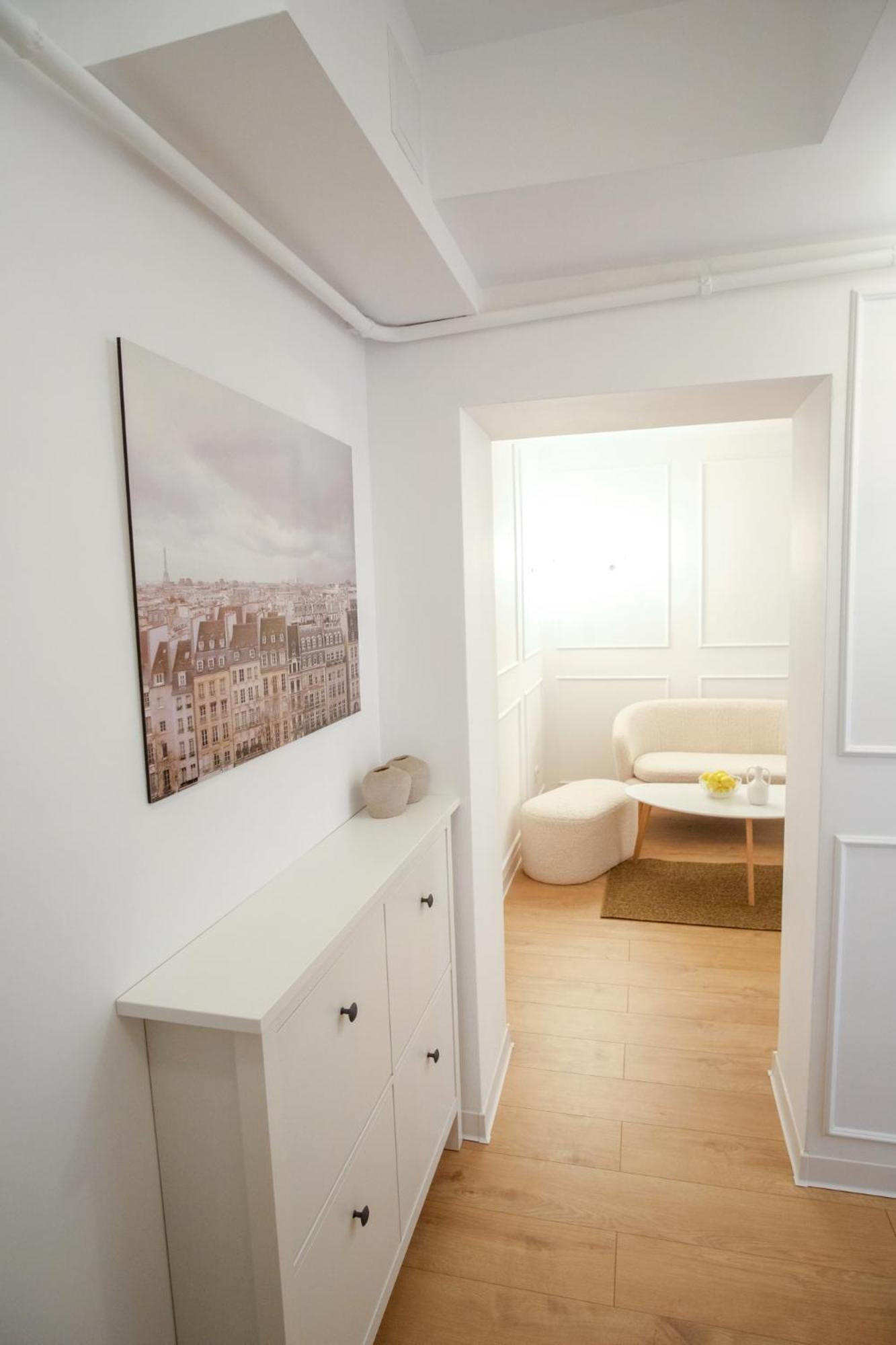 Apartment Parisian By Ioana *