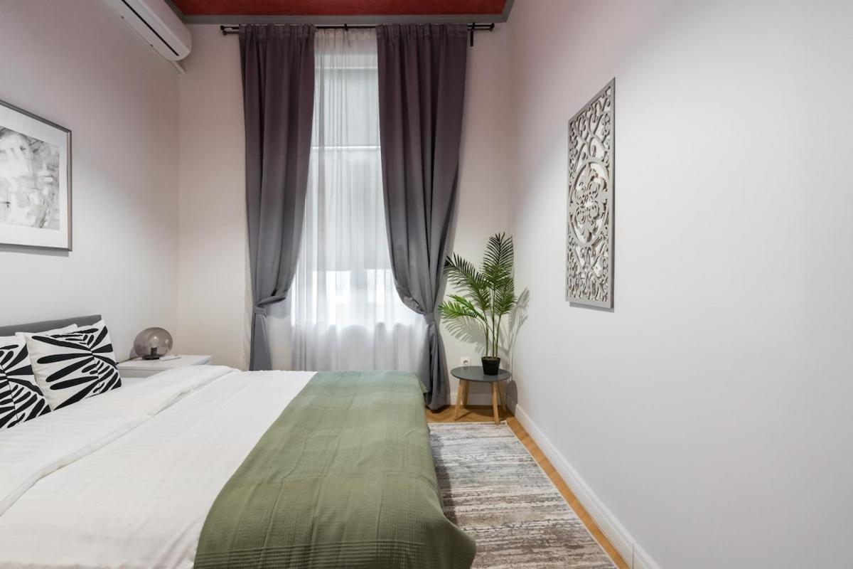 Superb 2br Flat - Amzei Square * Bucharest