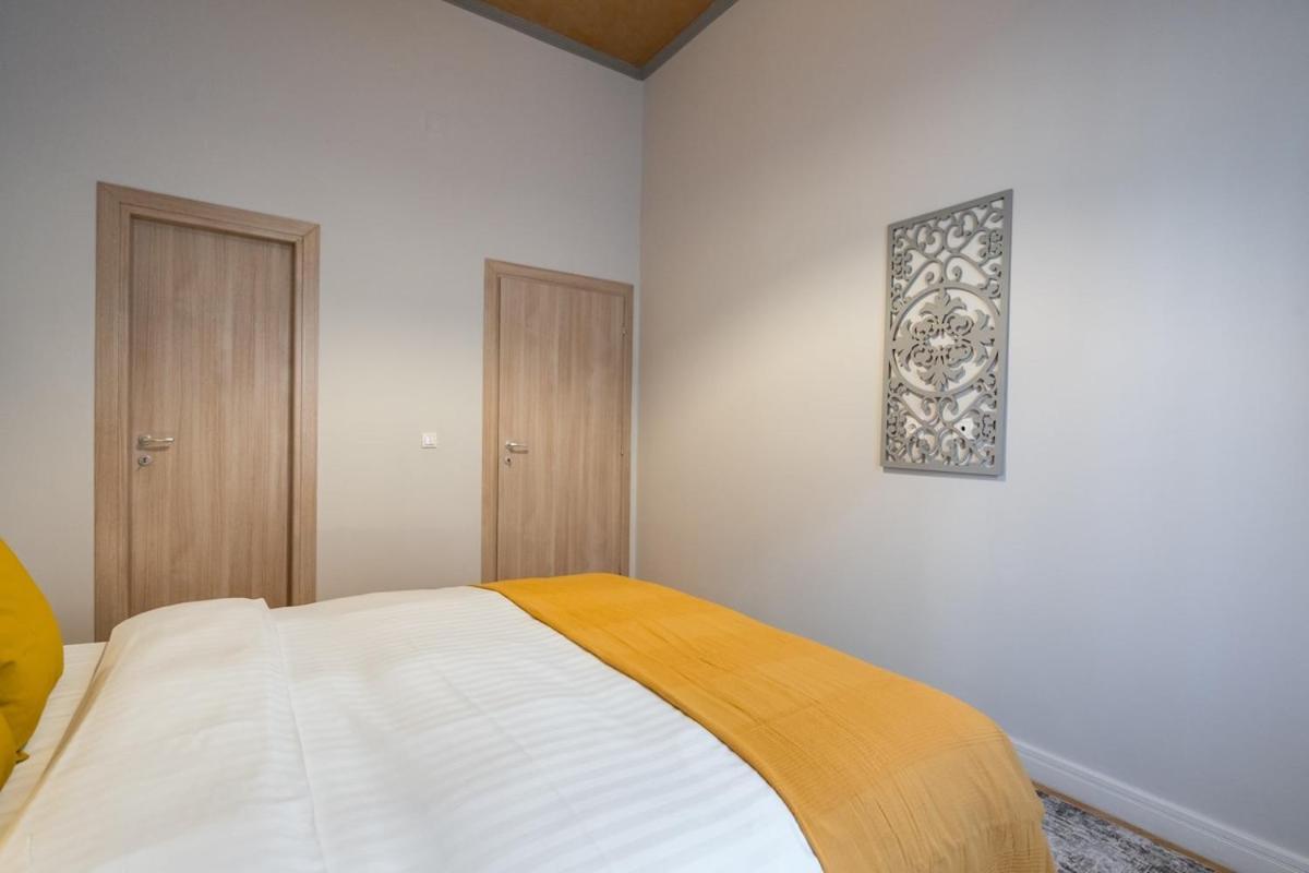 Superb 2br Flat - Amzei Square
