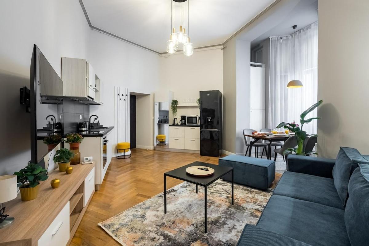 Apartment Superb 2br Flat - Amzei Square Bucharest