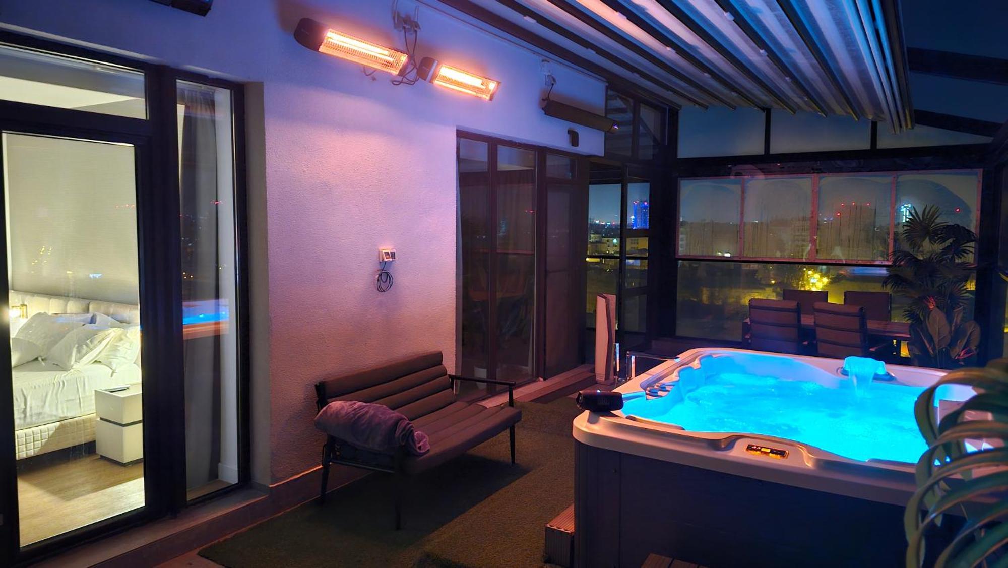 Crown Penthouse - Luxurious, & Vista , By Uni88 Bucharest
