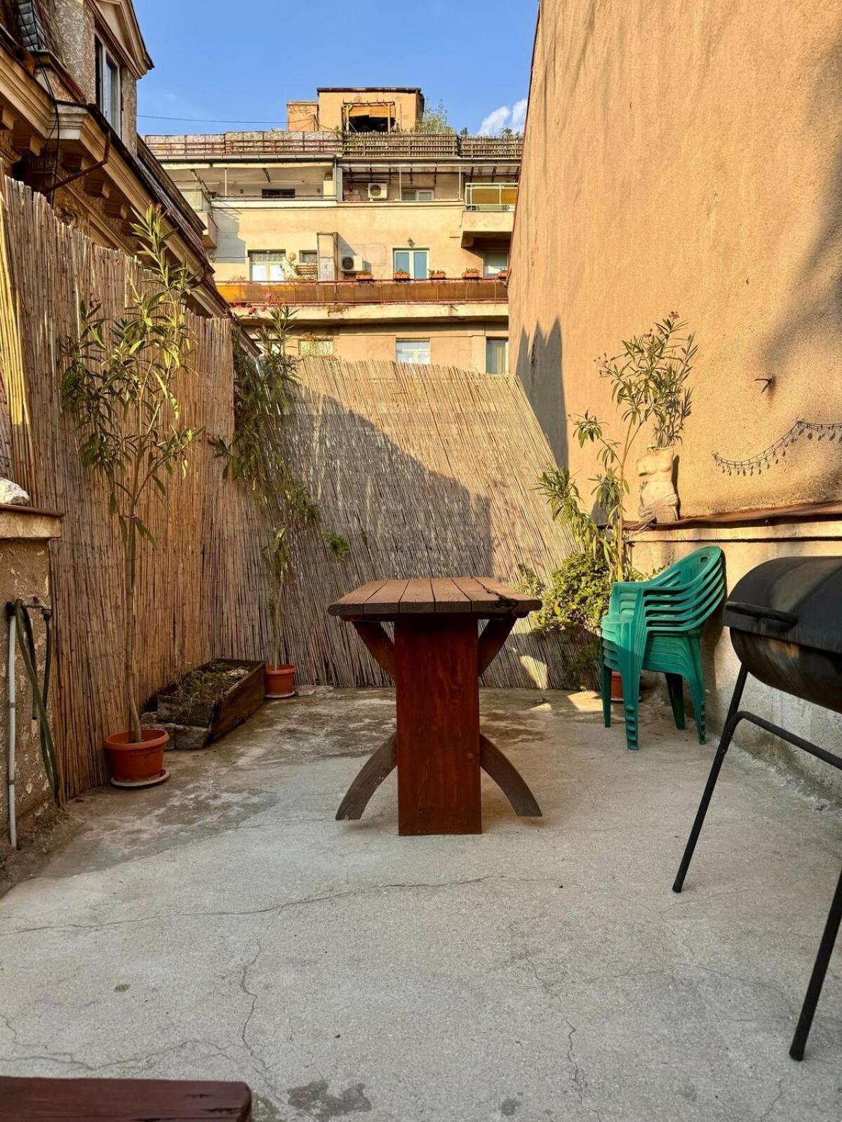 Apartment Ultra