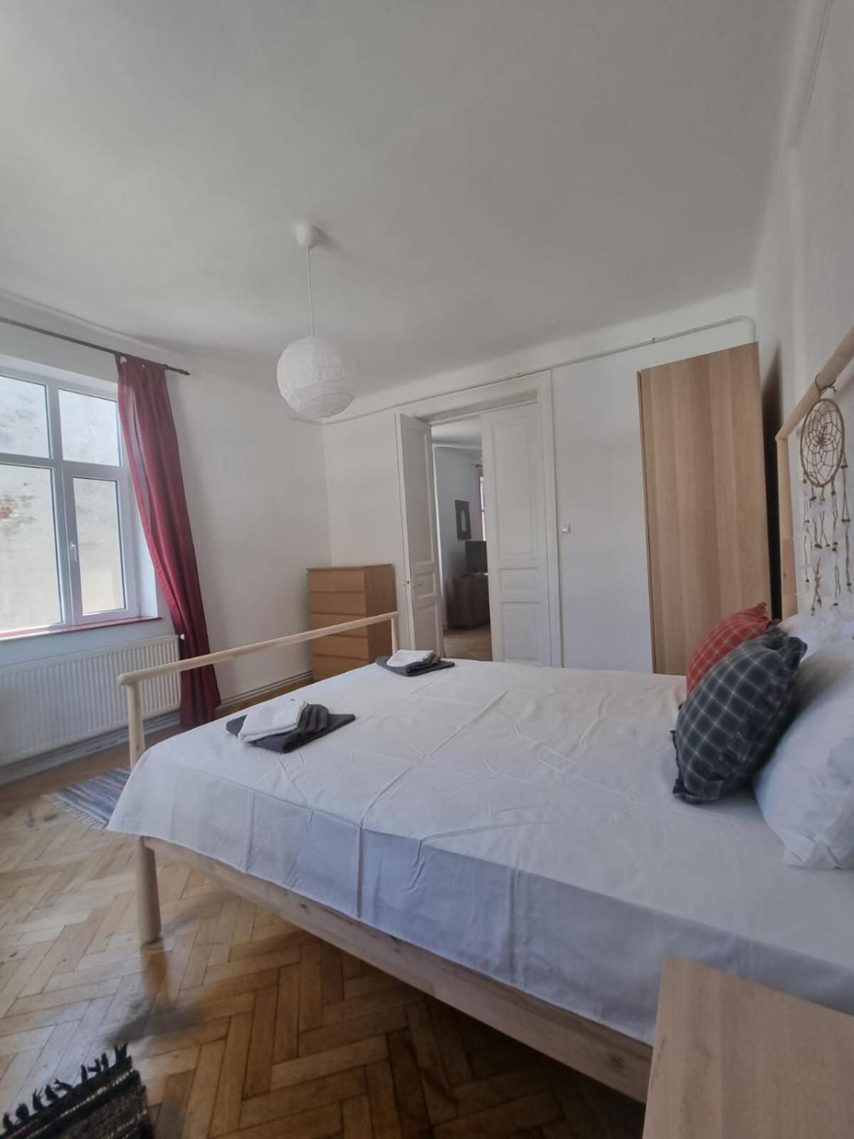 Ultra Apartment