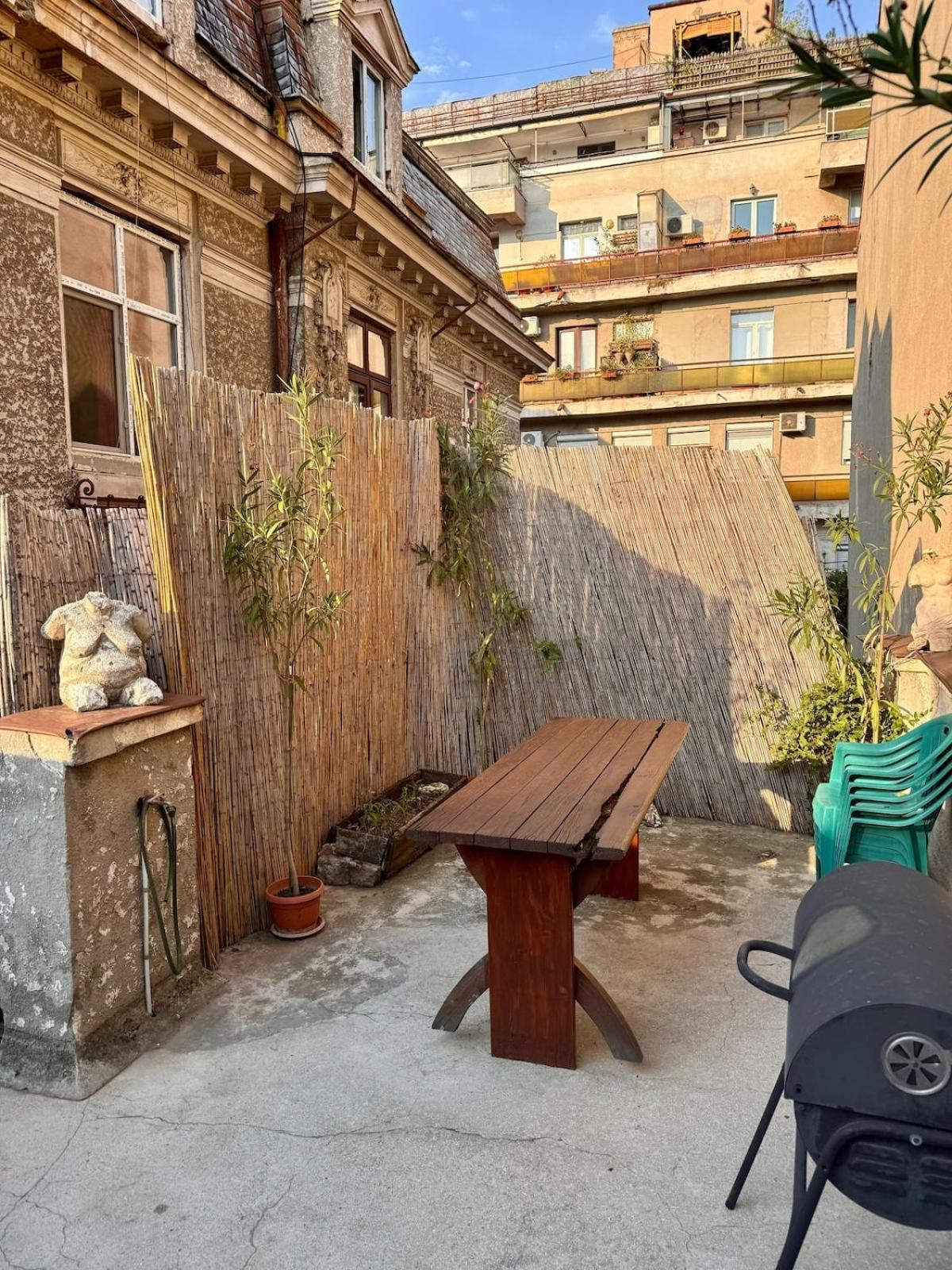 Ultra Apartment *