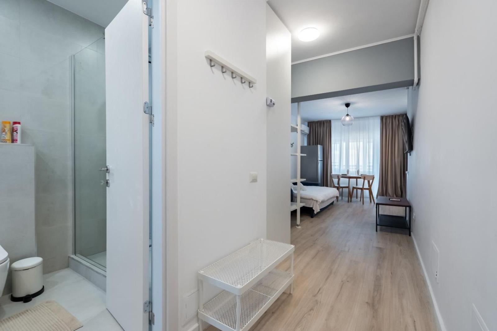 High-end With Panoramic View, Parking & Pool *