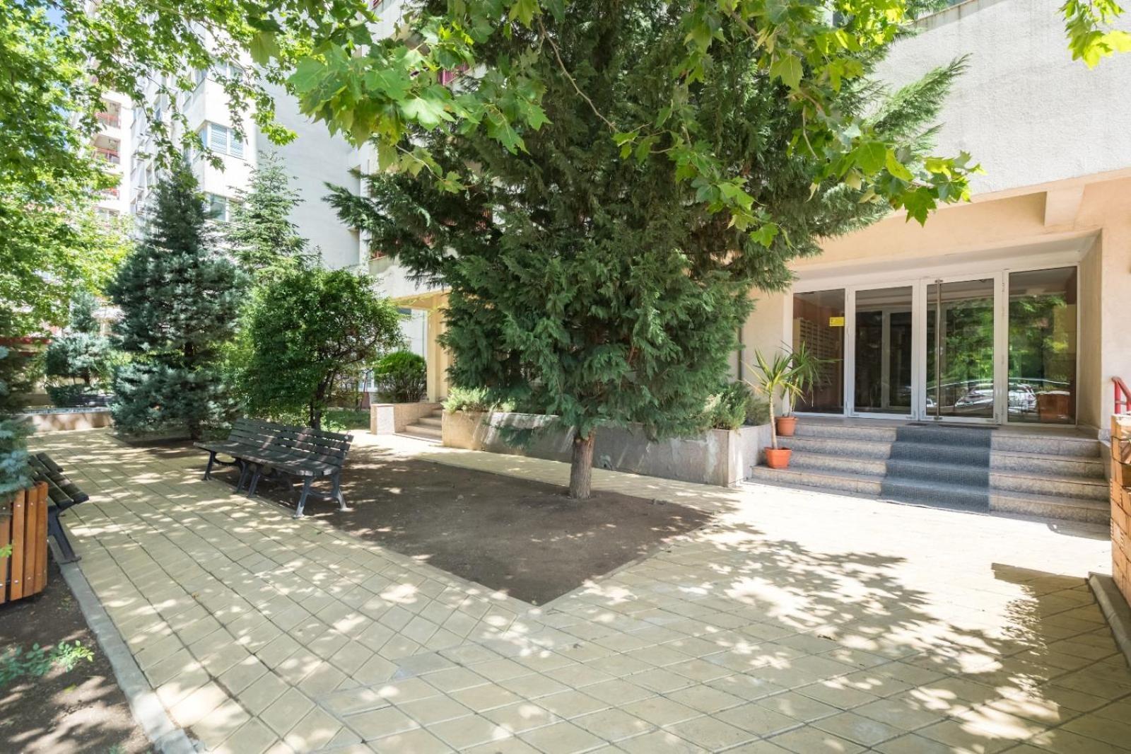 High-end With Panoramic View, Parking & Pool Bucharest