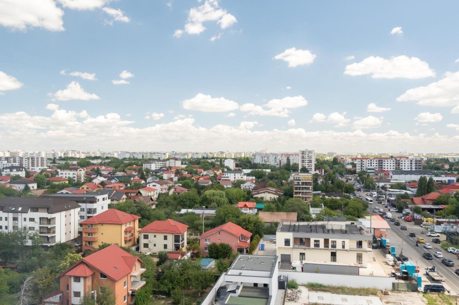 High-end With Panoramic View, Parking & Pool