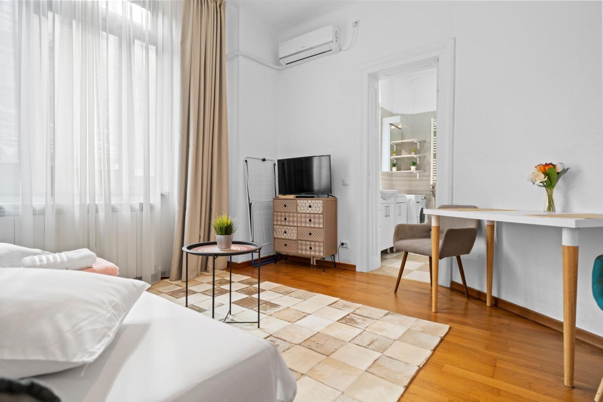 Golden Residences - & Penthouse In Old Town Apartment *