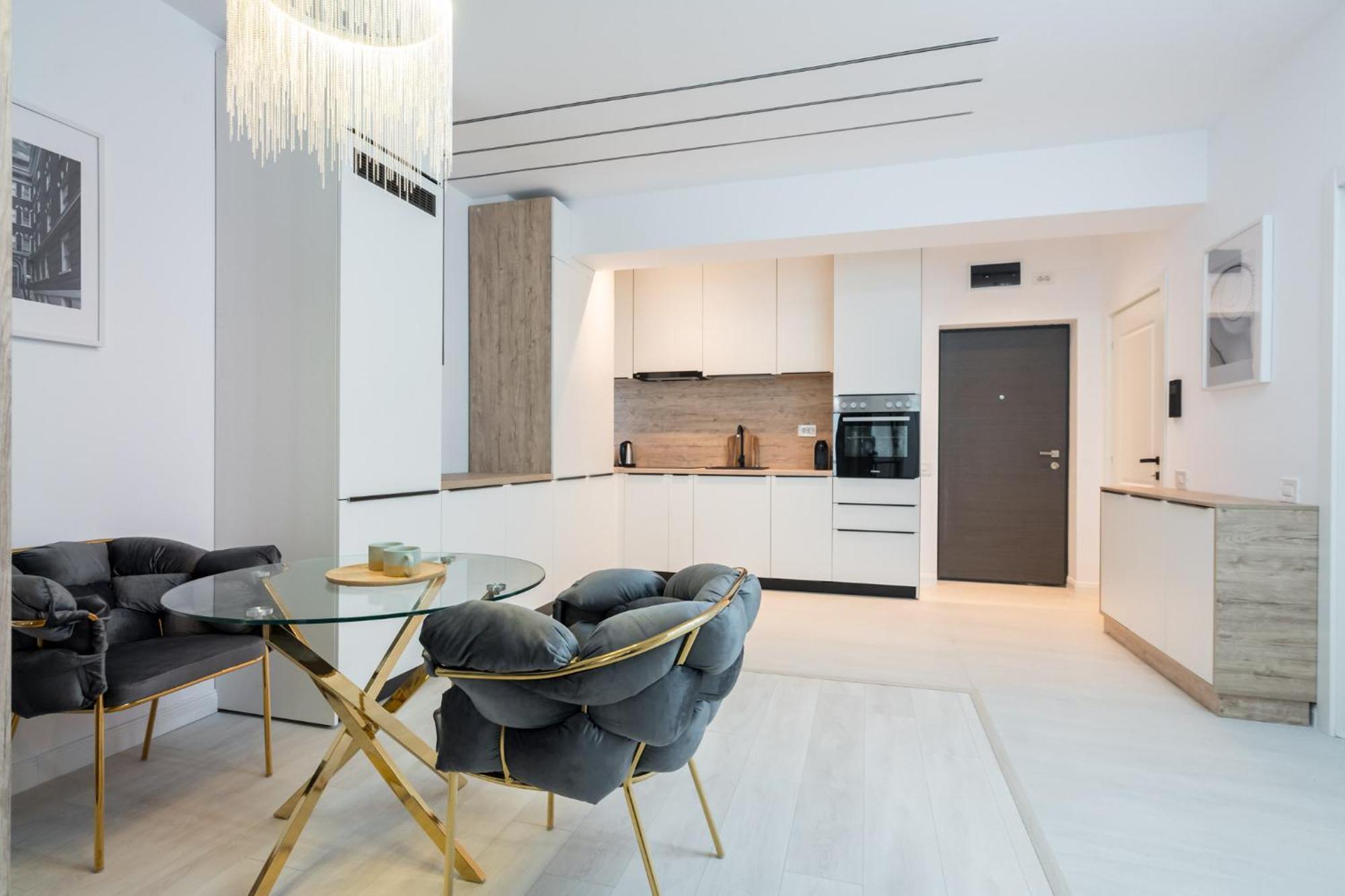 Viapipera - Modern On Pipera Blvd